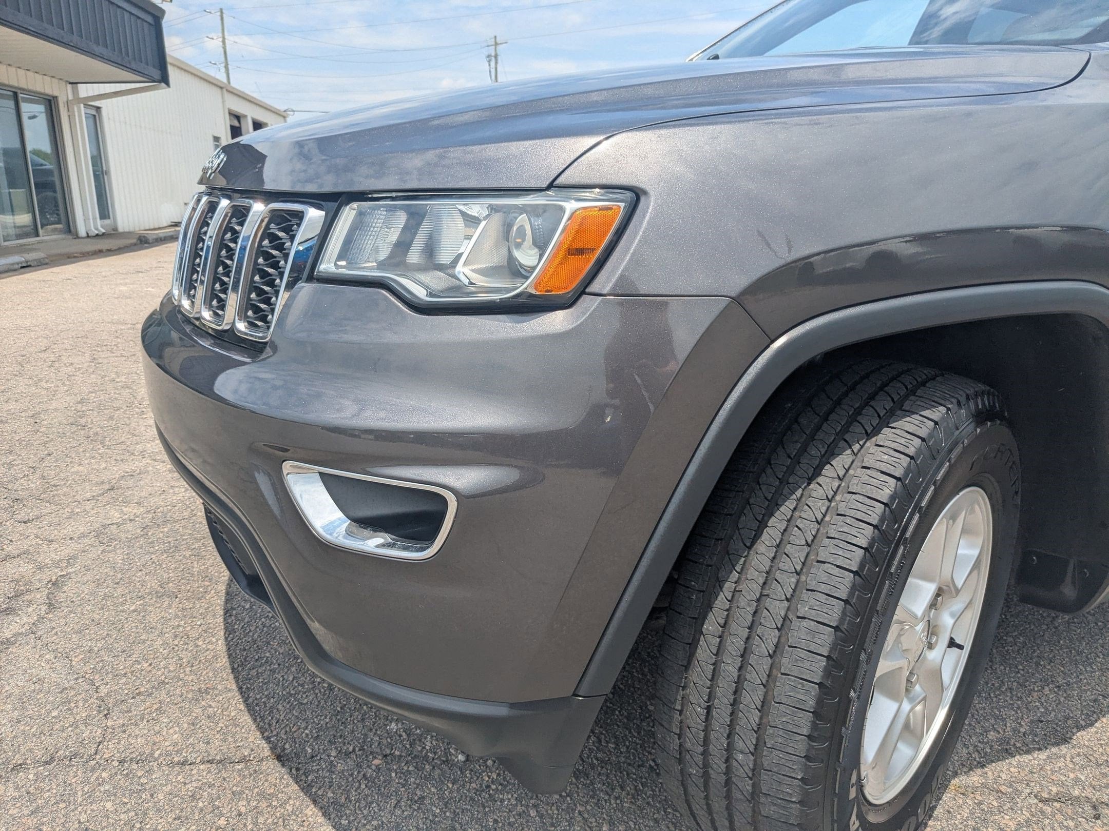 2017 Jeep Grand Cherokee Laredo 4x2