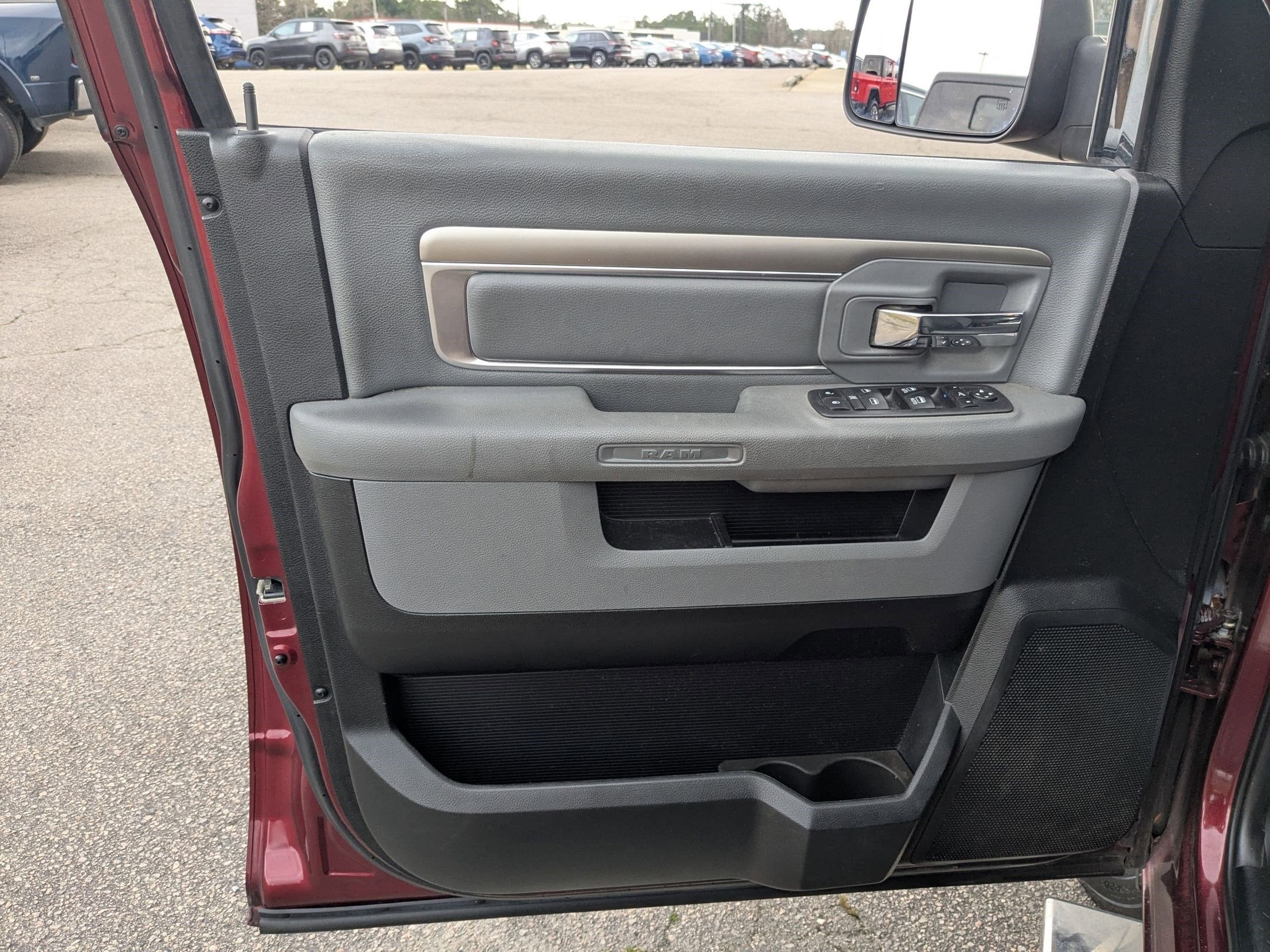 2018 RAM 1500 Big Horn Crew Cab 4x4 5'7' Box