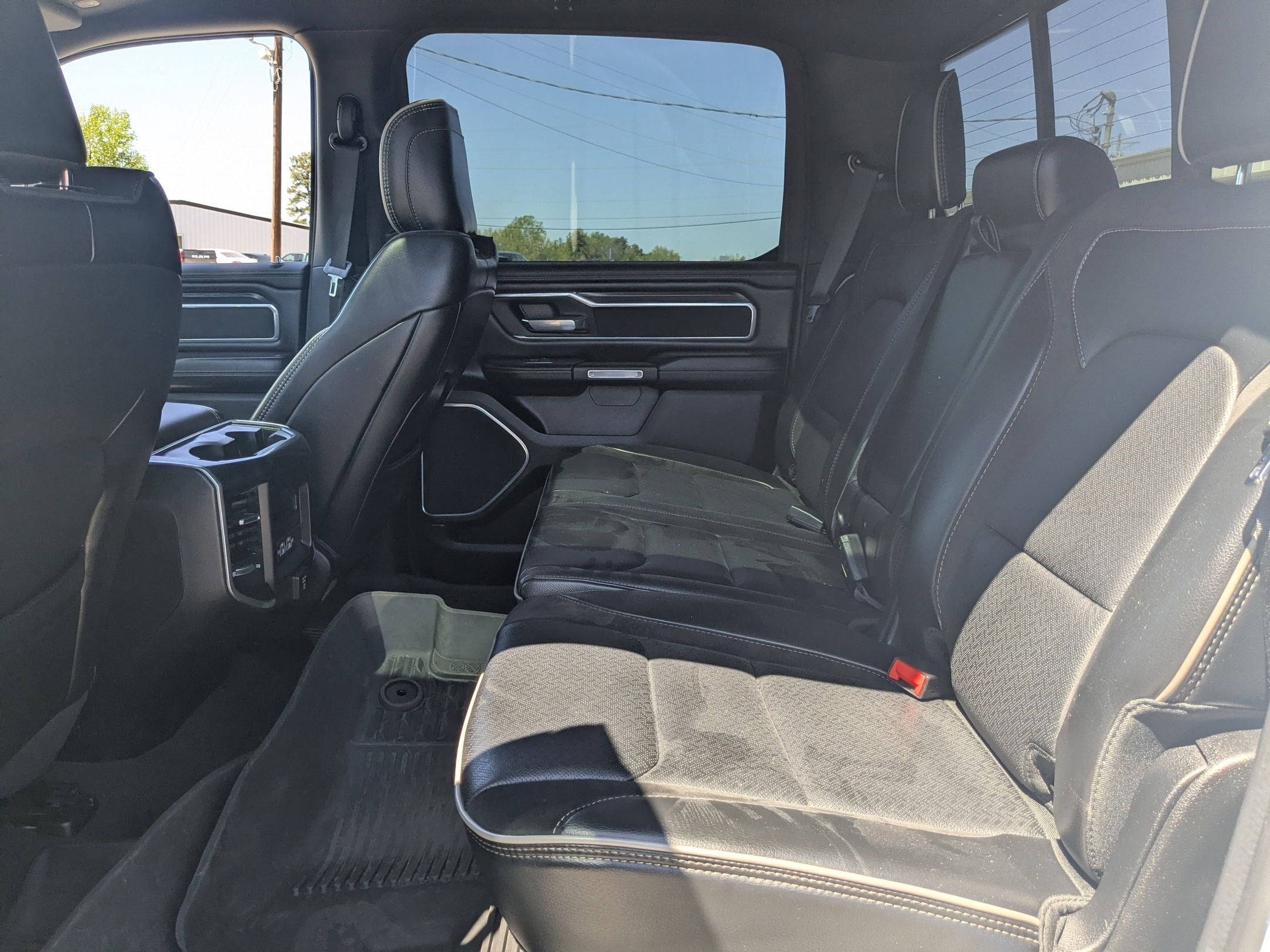 2023 RAM 1500 Laramie Crew Cab 4x4 5'7' Box