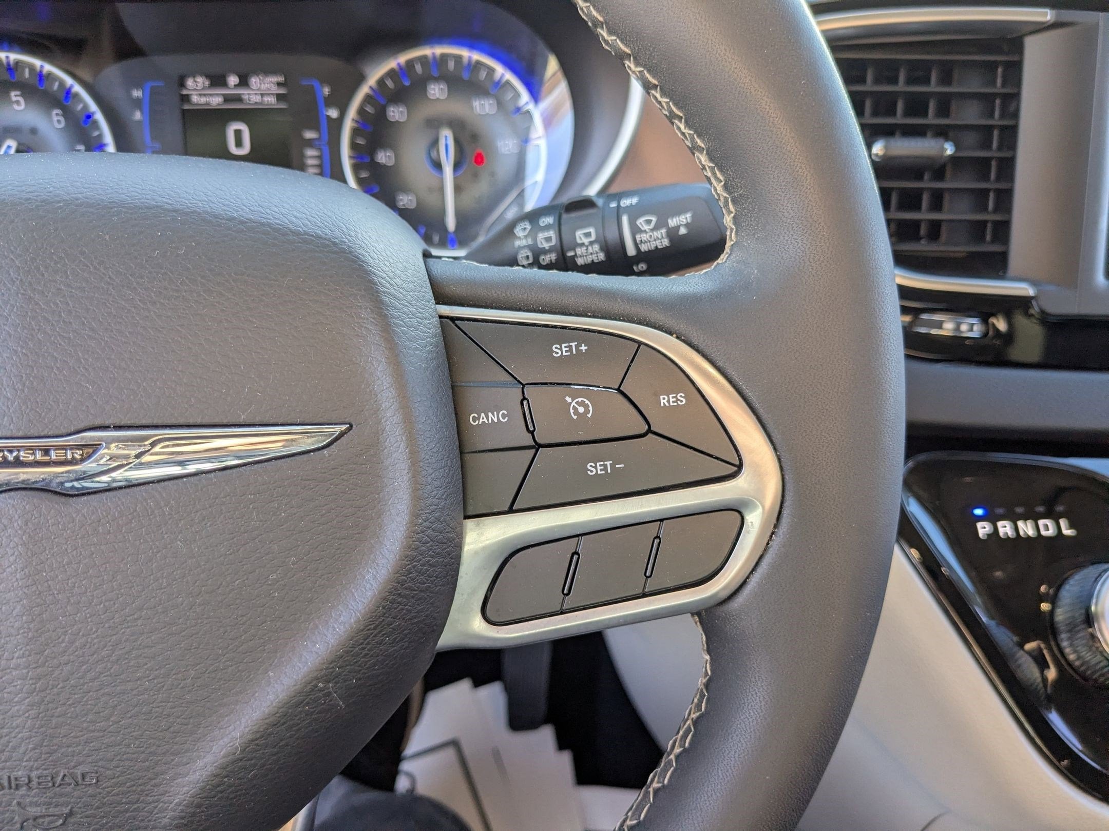 2023 Chrysler Voyager LX