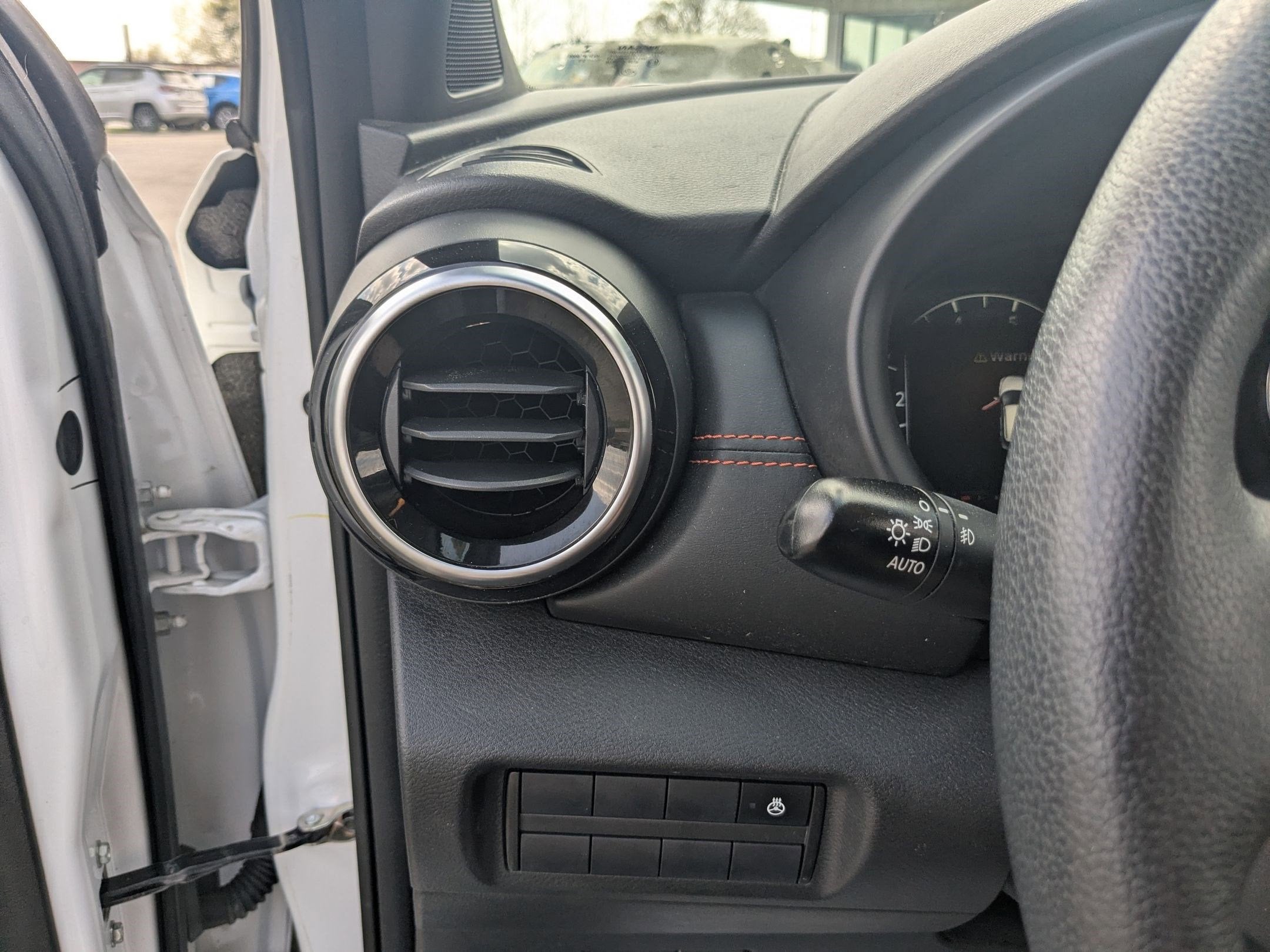 2023 Nissan Kicks SR Xtronic CVT