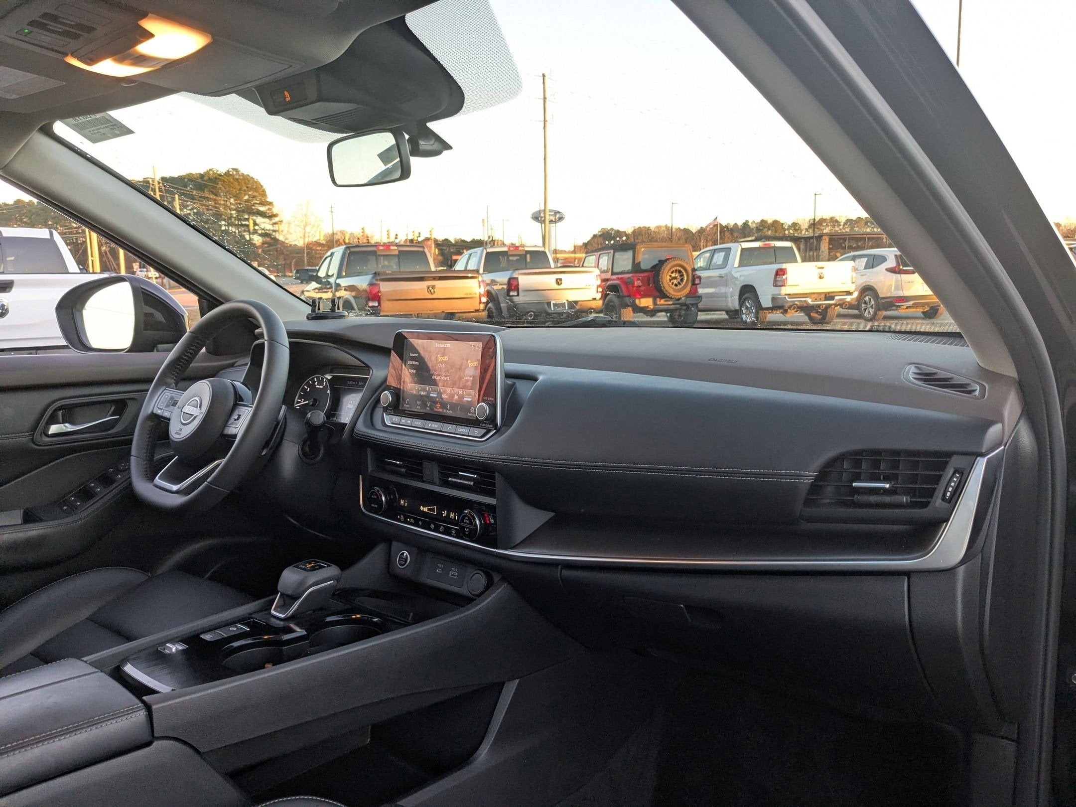 2023 Nissan Rogue SV FWD