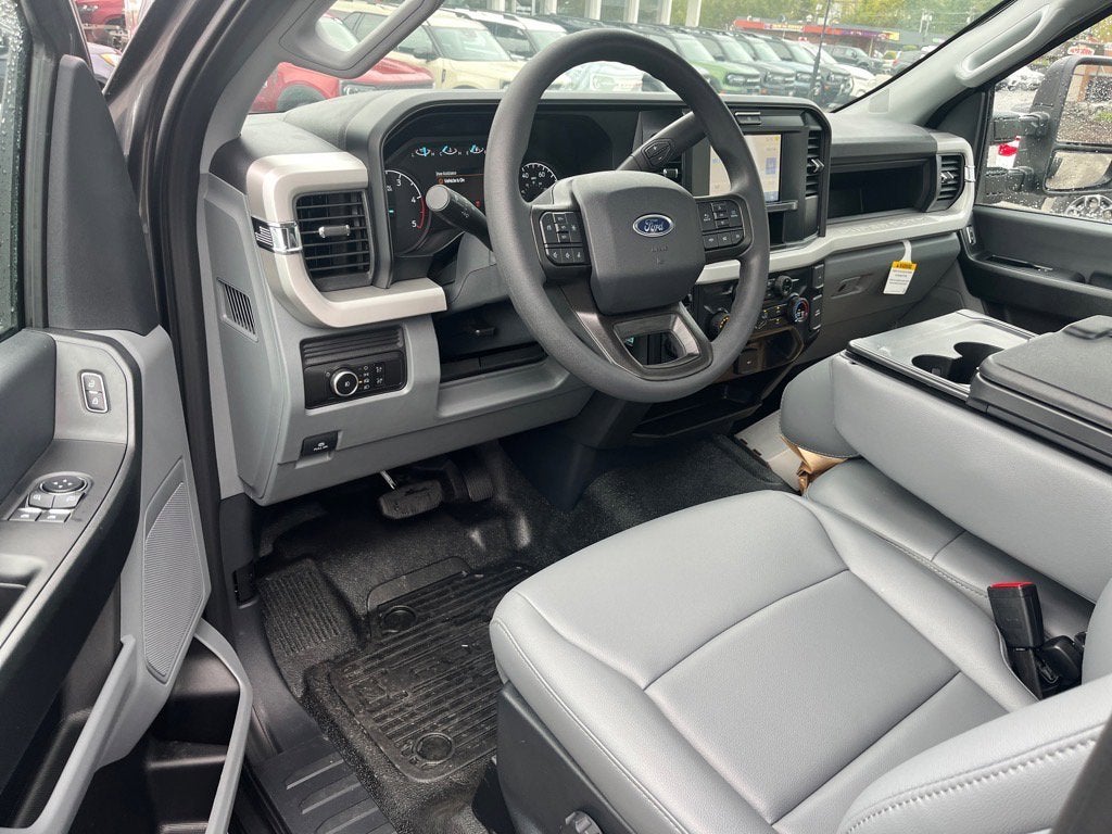 2026 Ford Super Duty F-350 DRW XL