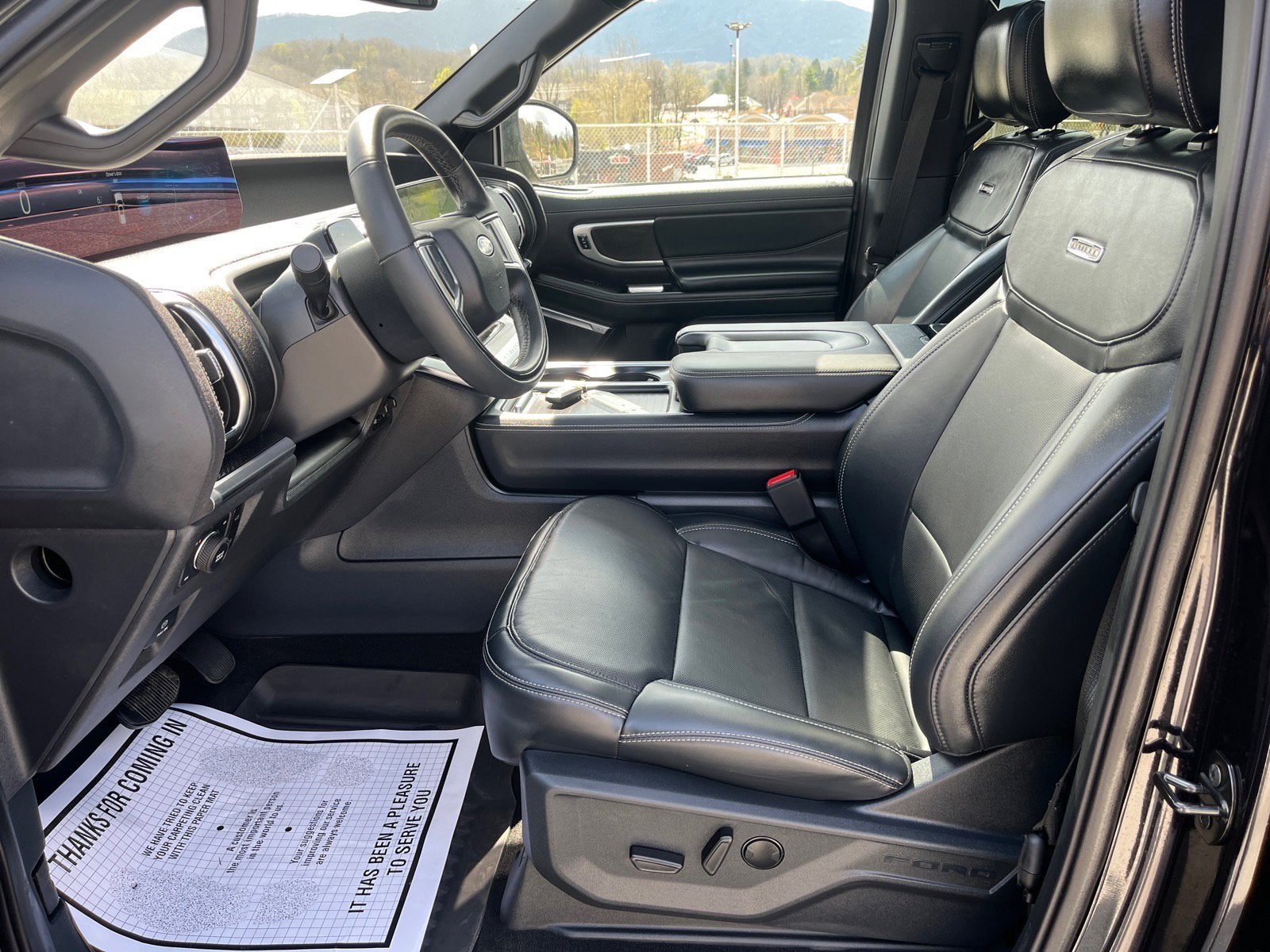 2025 Ford Expedition Platinum