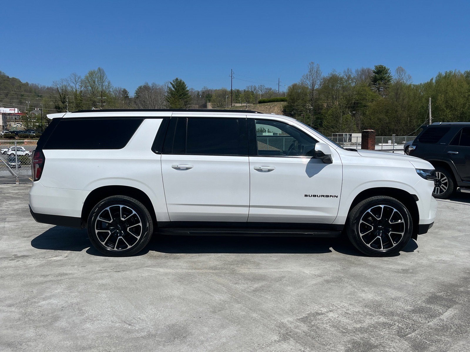 2022 Chevrolet Suburban RST