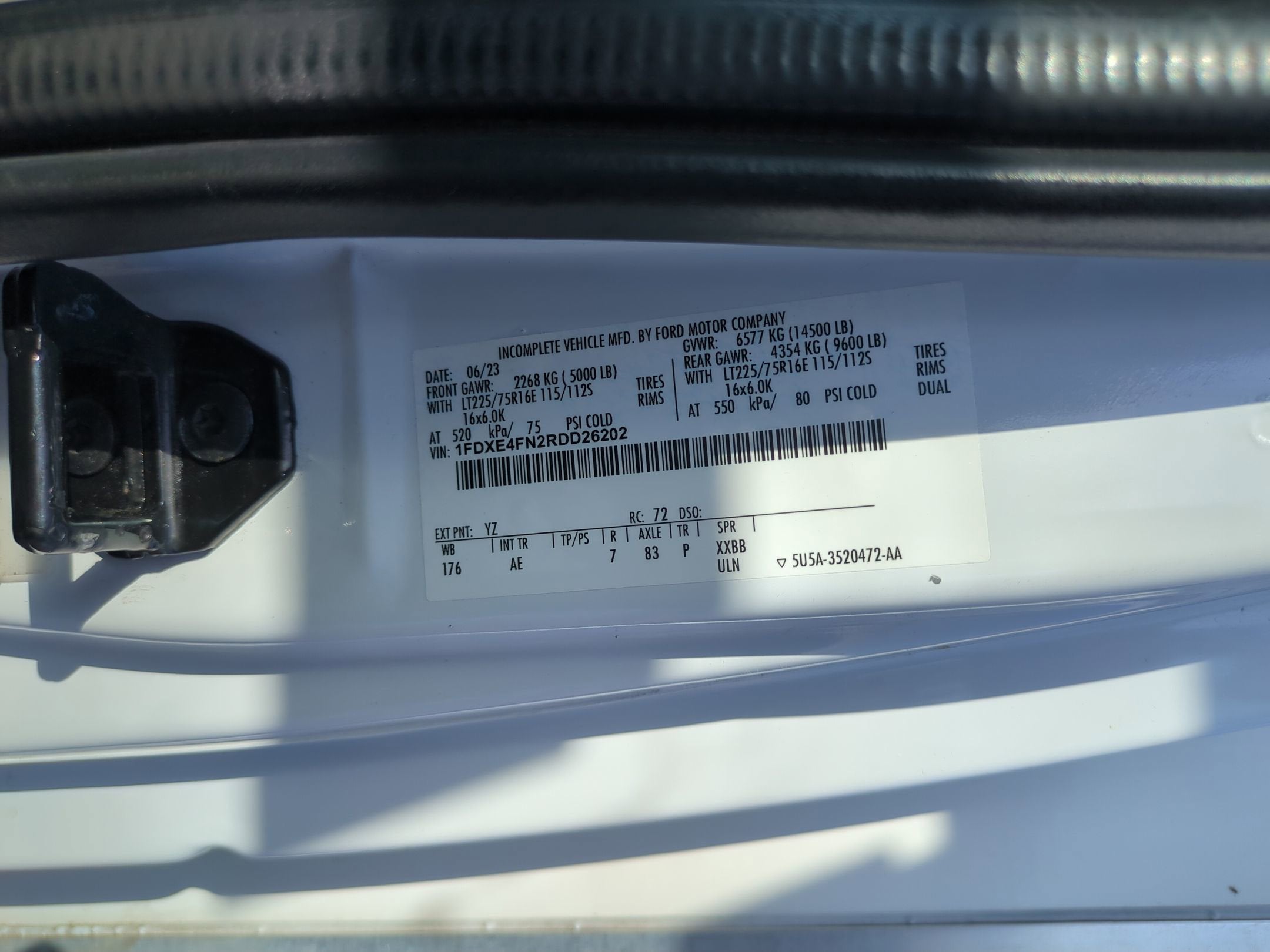 2024 Ford E-Series Cutaway Base