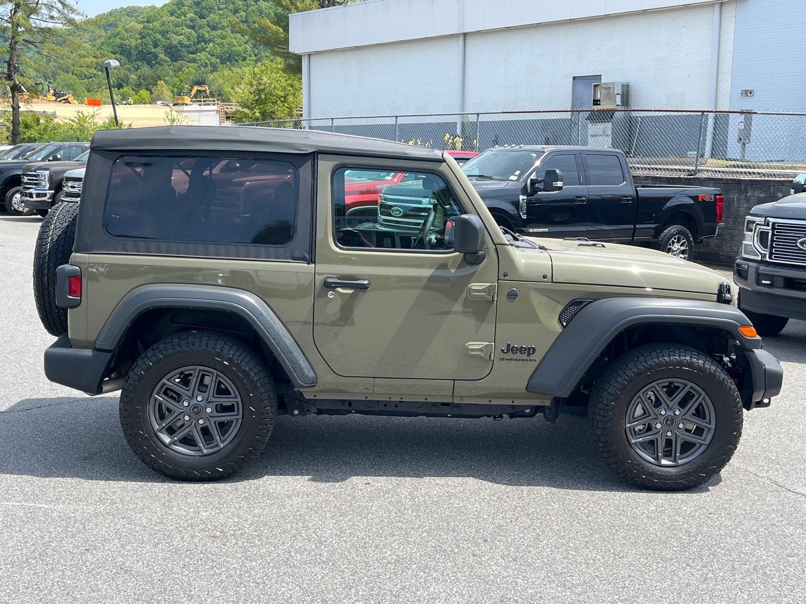2025 Jeep Wrangler Sport S