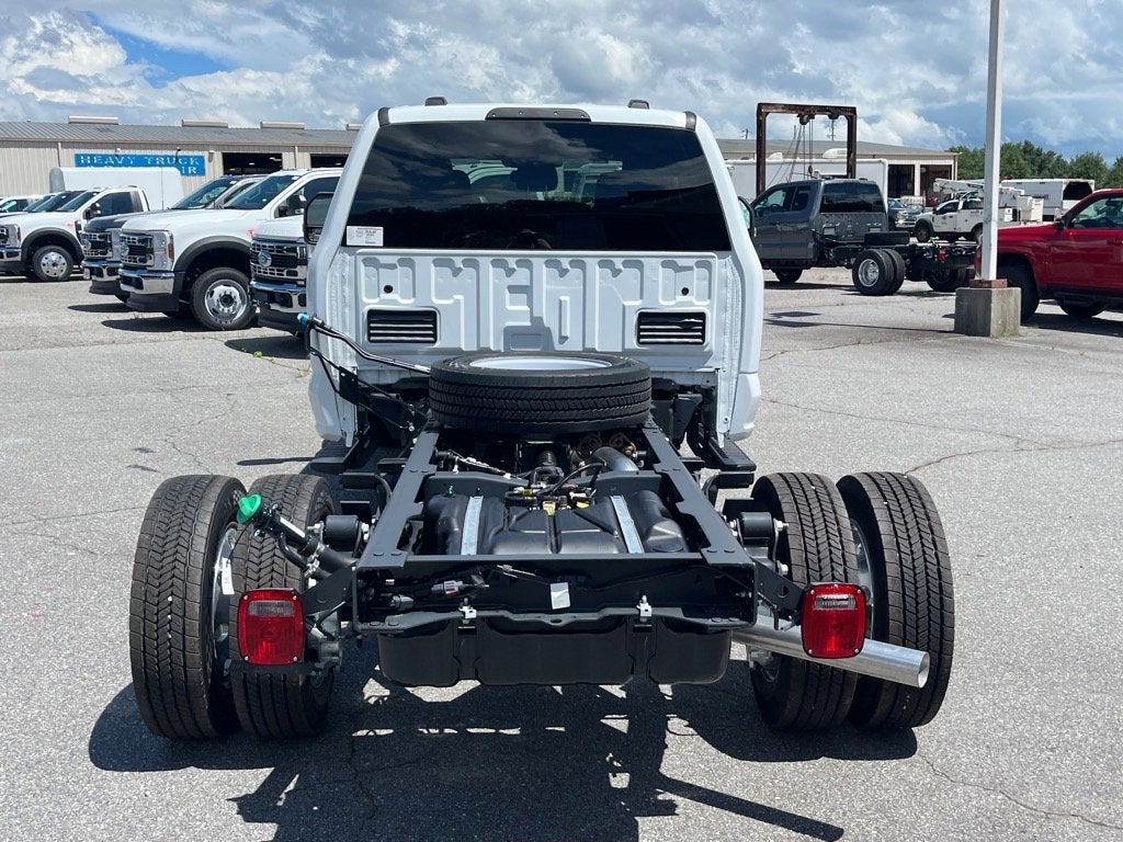 2025 Ford Super Duty F-550 DRW XLT DRW