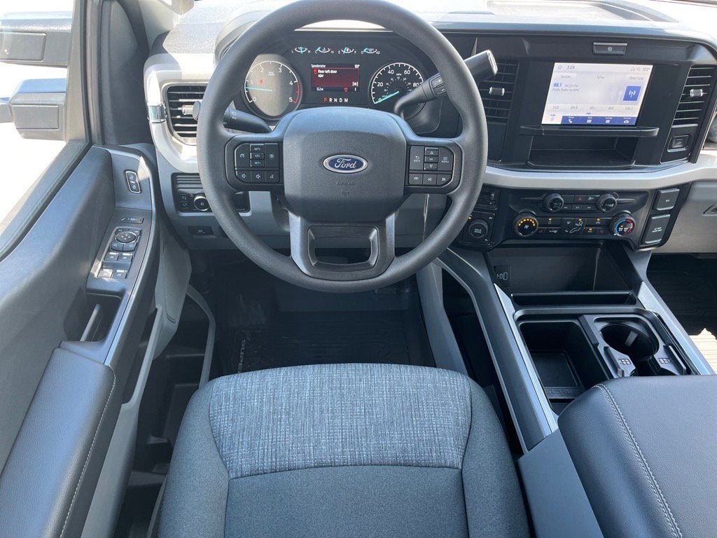 2025 Ford Super Duty F-550 DRW XLT DRW