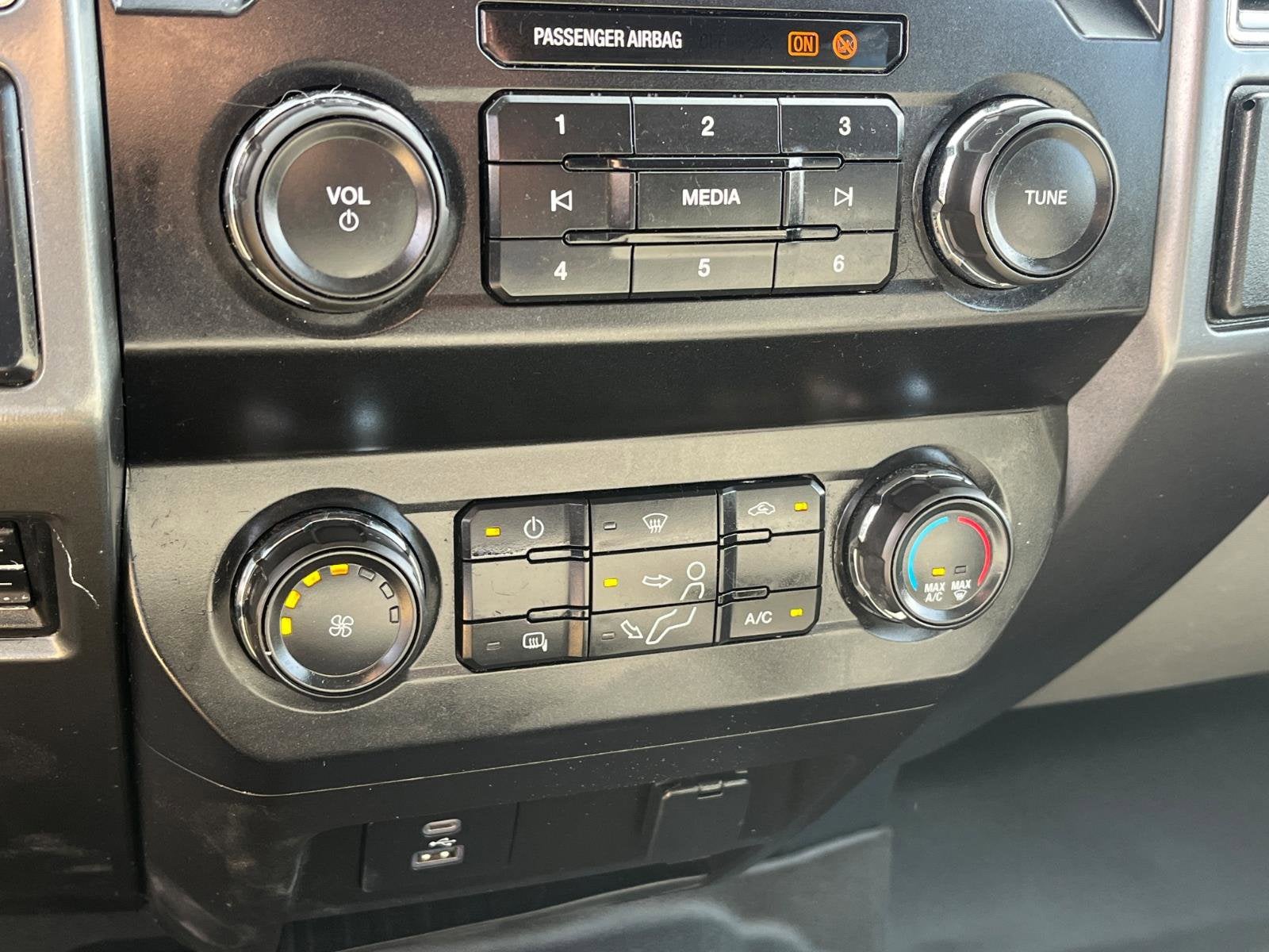 2022 Ford Super Duty F-350 DRW XLT