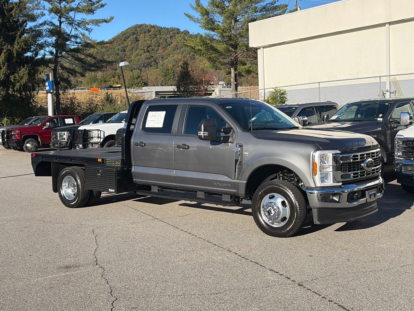 2025 Ford Super Duty F-350 DRW XL