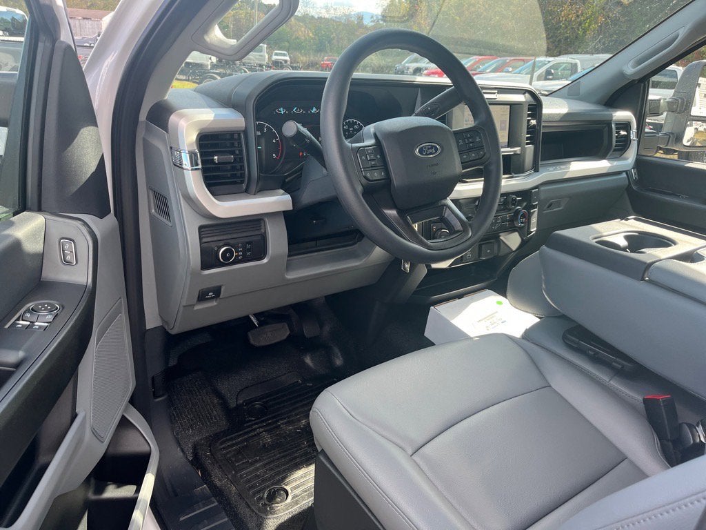 2026 Ford Super Duty F-550 DRW XL DRW