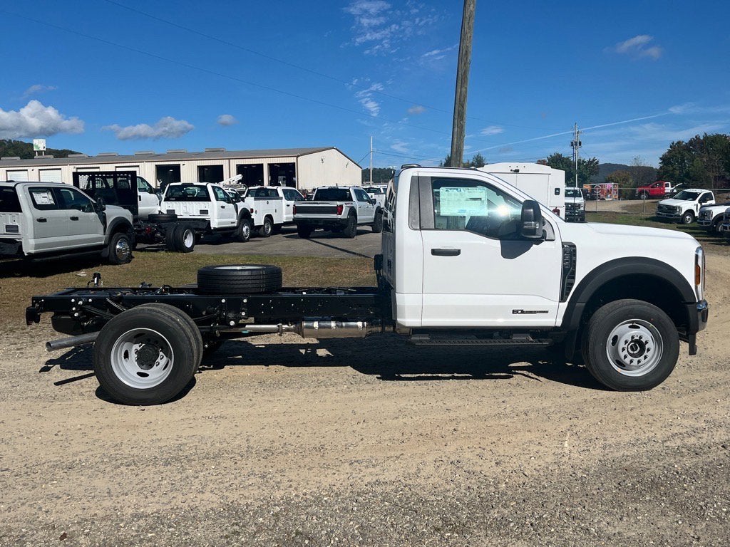 2026 Ford Super Duty F-600 DRW XL