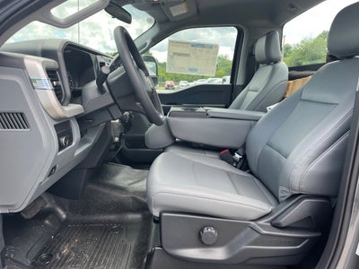 2025 Ford Super Duty F-600 DRW XL