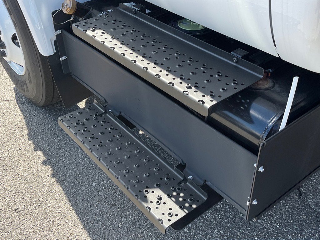 2025 Ford F-650SD Base