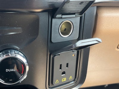 2026 Ford Super Duty F-550 DRW Lariat DRW