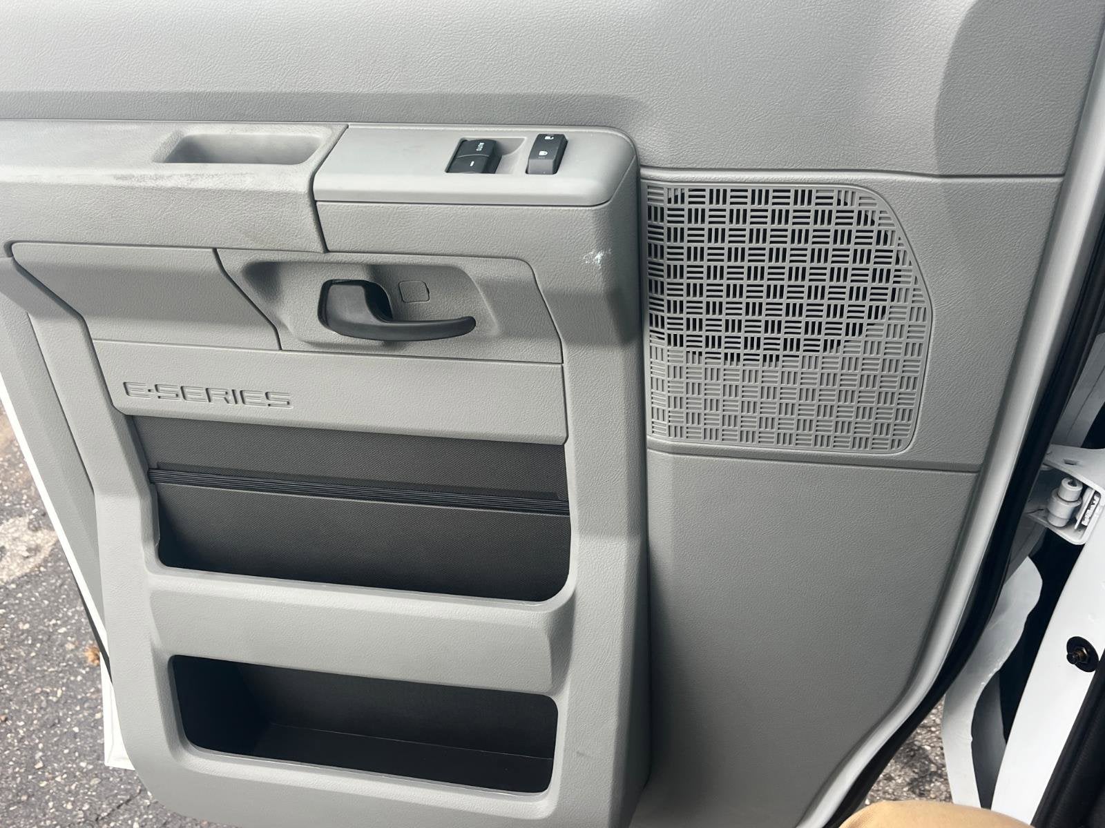 2026 Ford E-Series Cutaway Base Cutaway