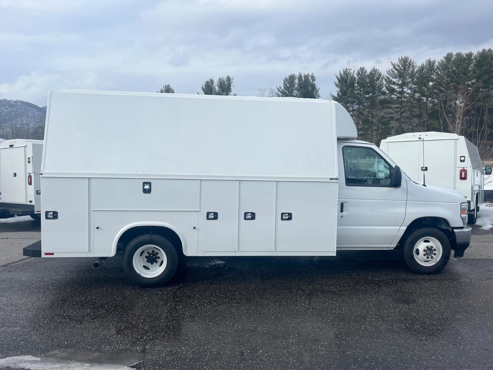 2026 Ford E-Series Cutaway Base Cutaway