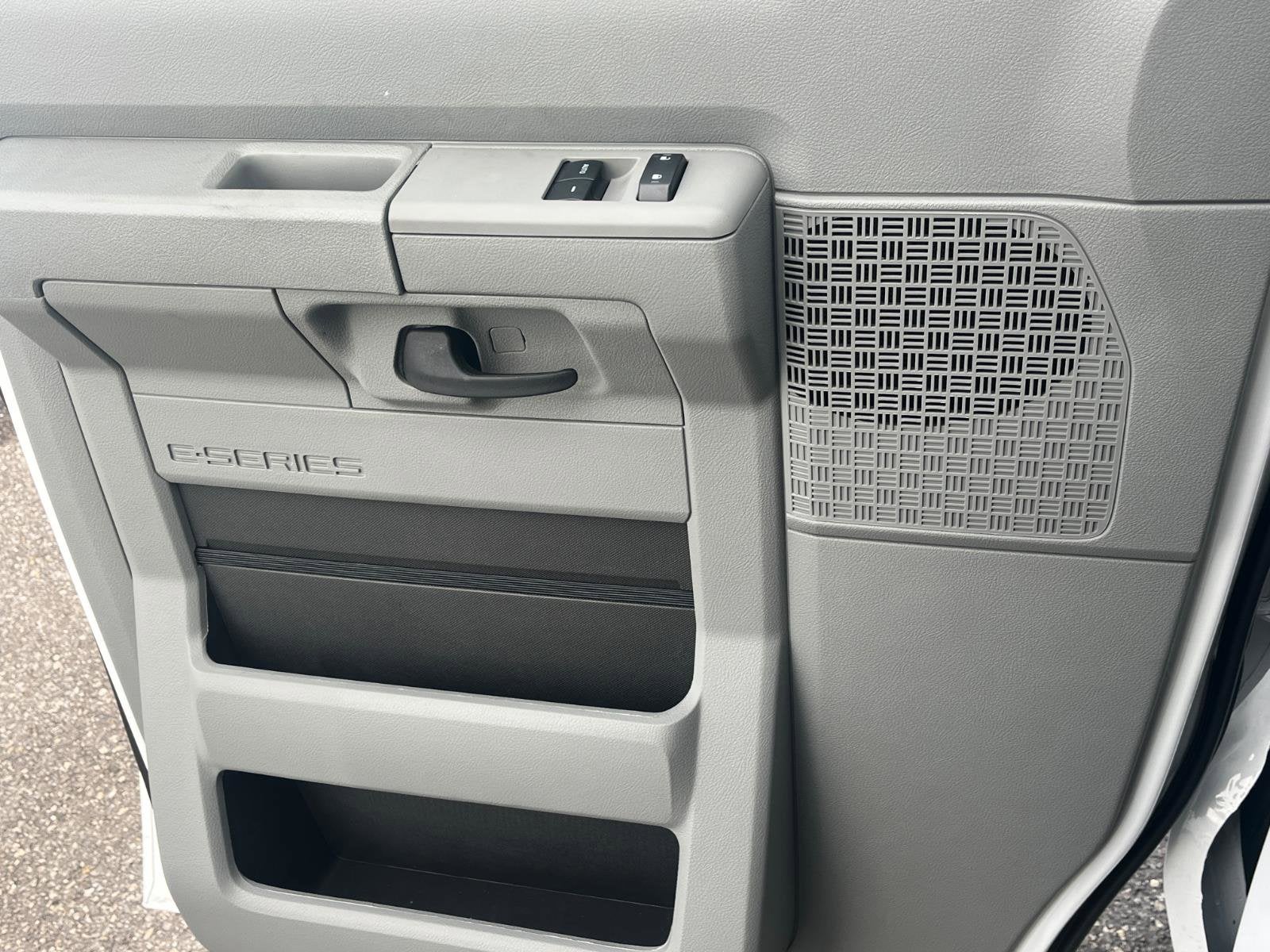 2026 Ford E-Series Cutaway Base Cutaway