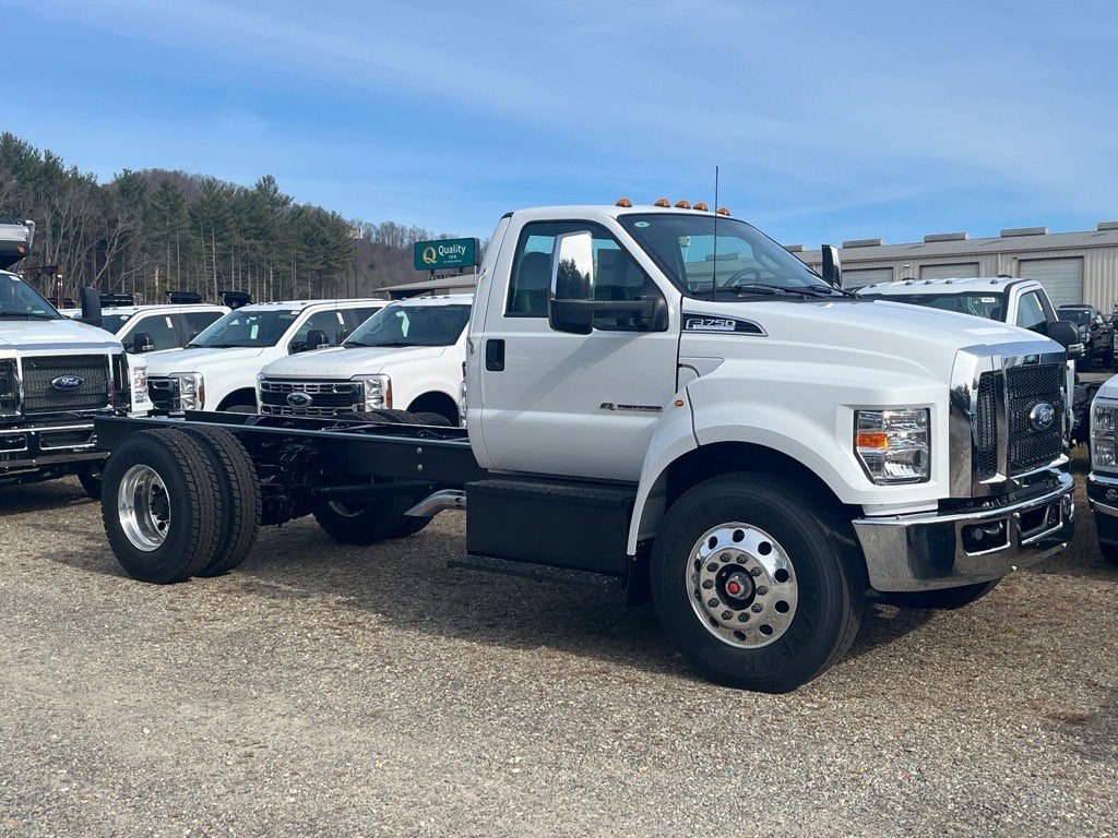 2026 Ford F-750SD Base