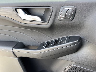 2026 Ford Escape Platinum