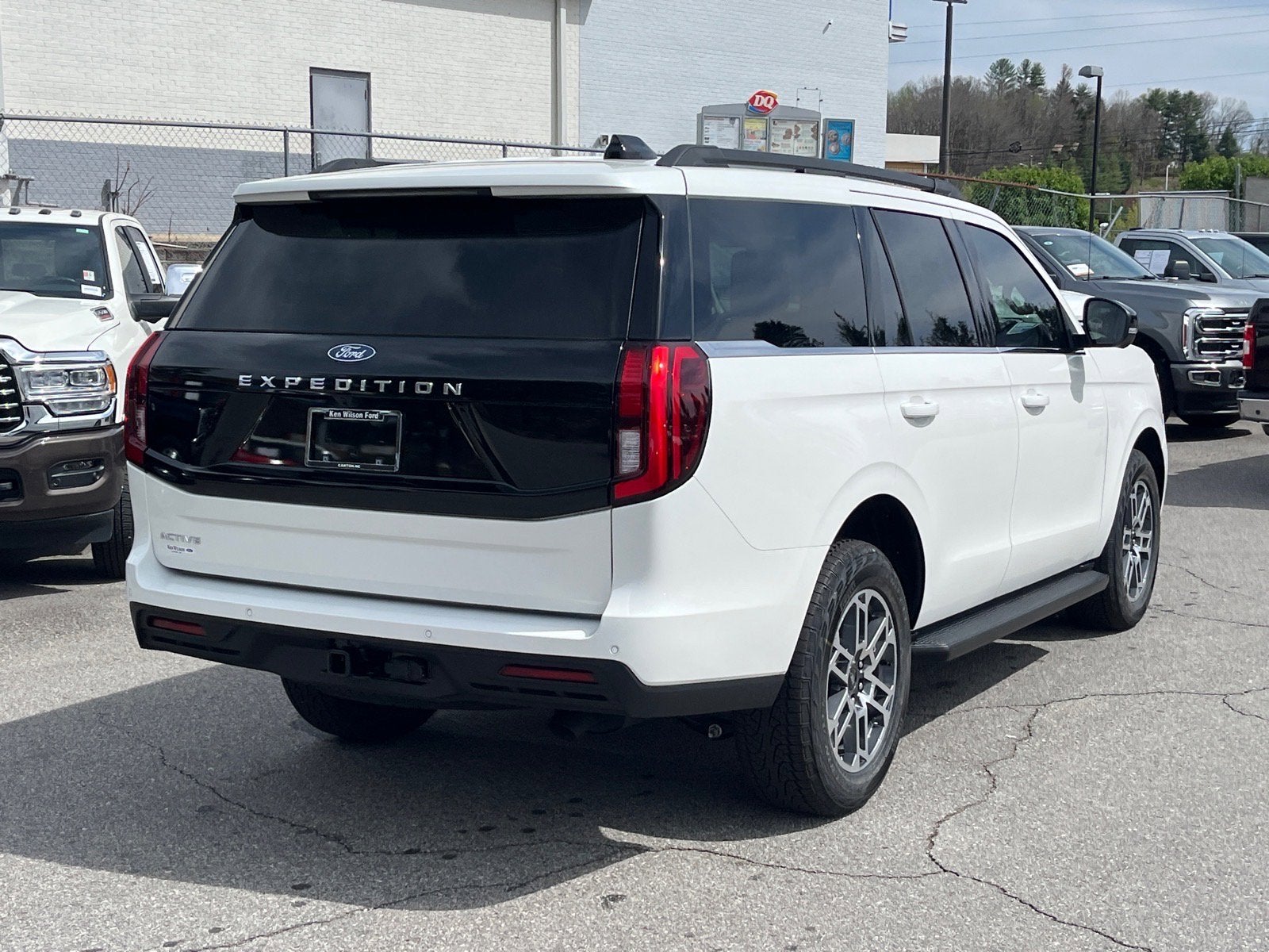 2026 Ford Expedition Active