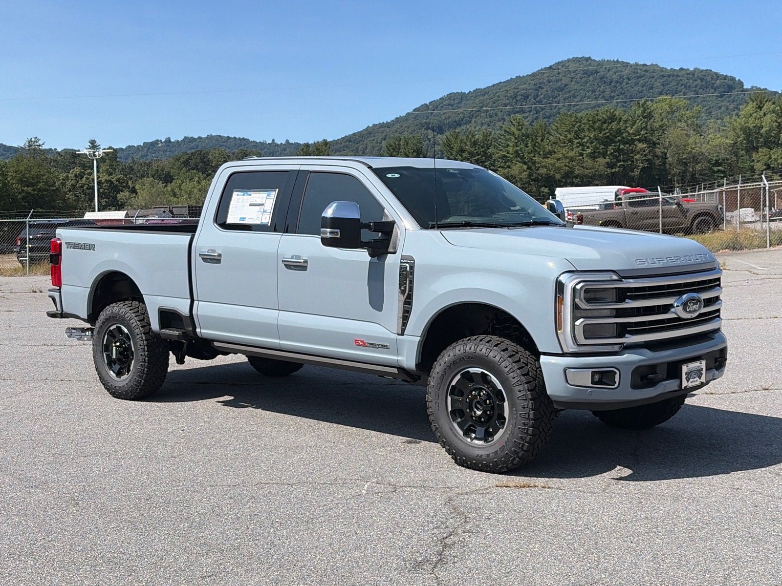 2026 Ford Super Duty F-350 SRW Platinum