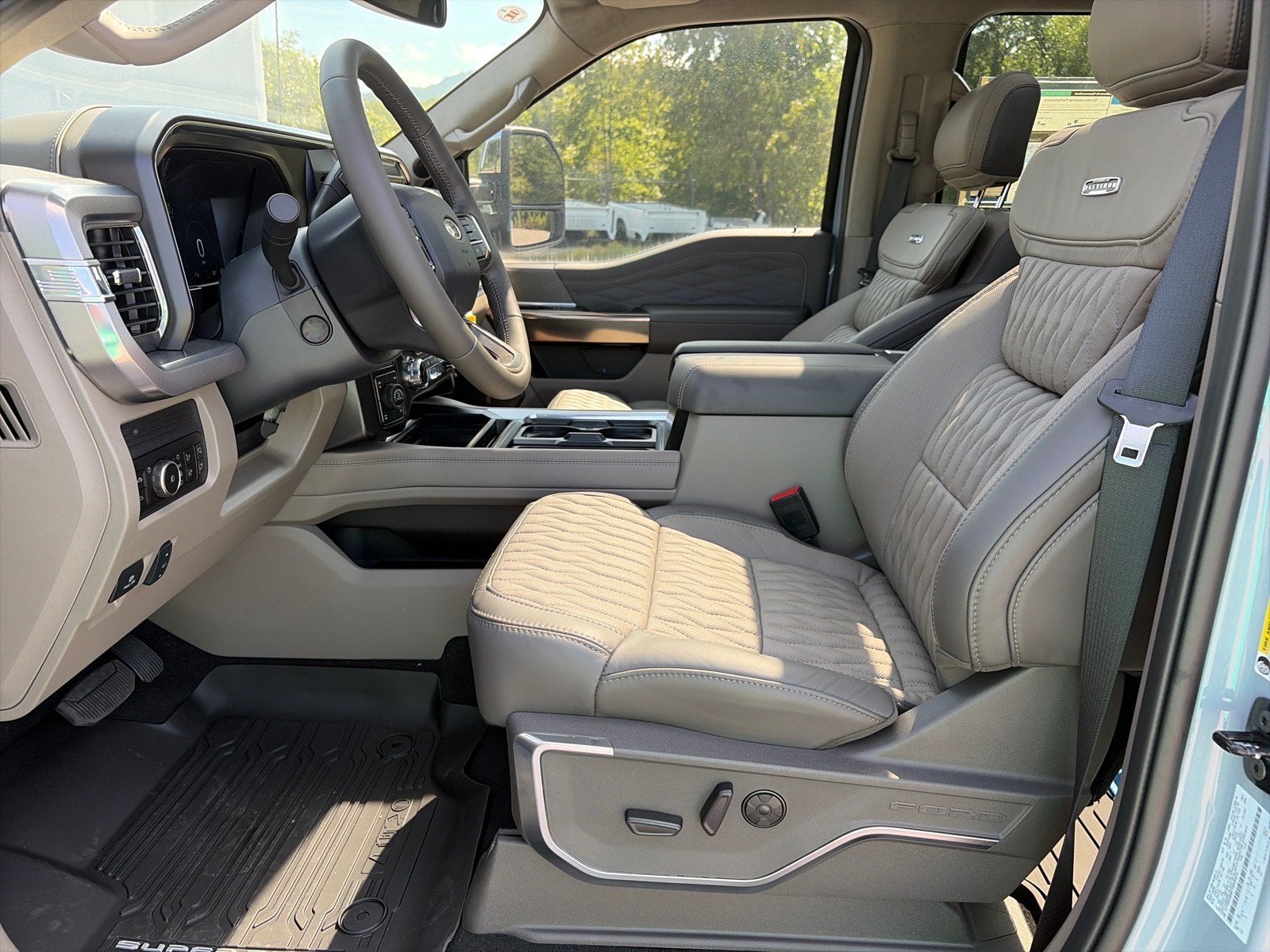 2026 Ford Super Duty F-350 SRW Platinum