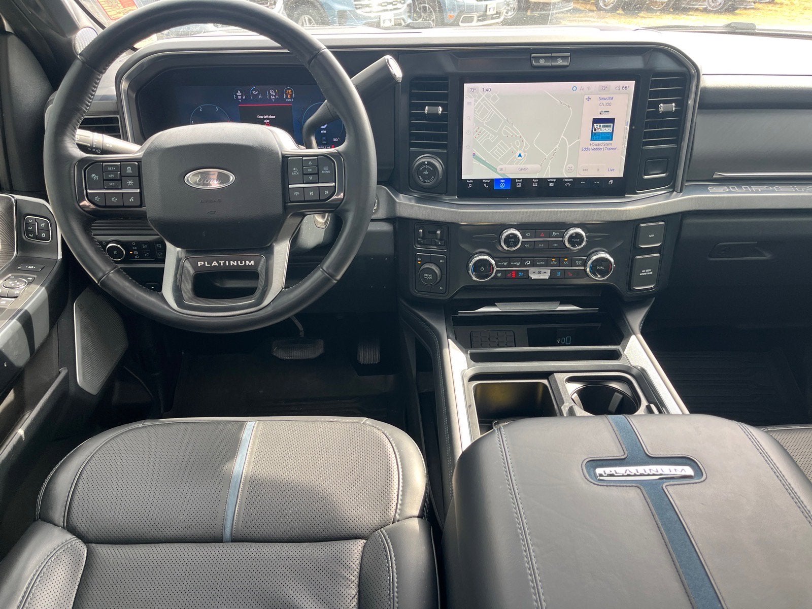 2025 Ford Super Duty F-350 DRW Platinum