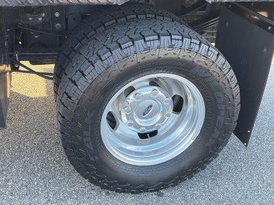 2022 Ford Super Duty F-350 DRW LARIAT