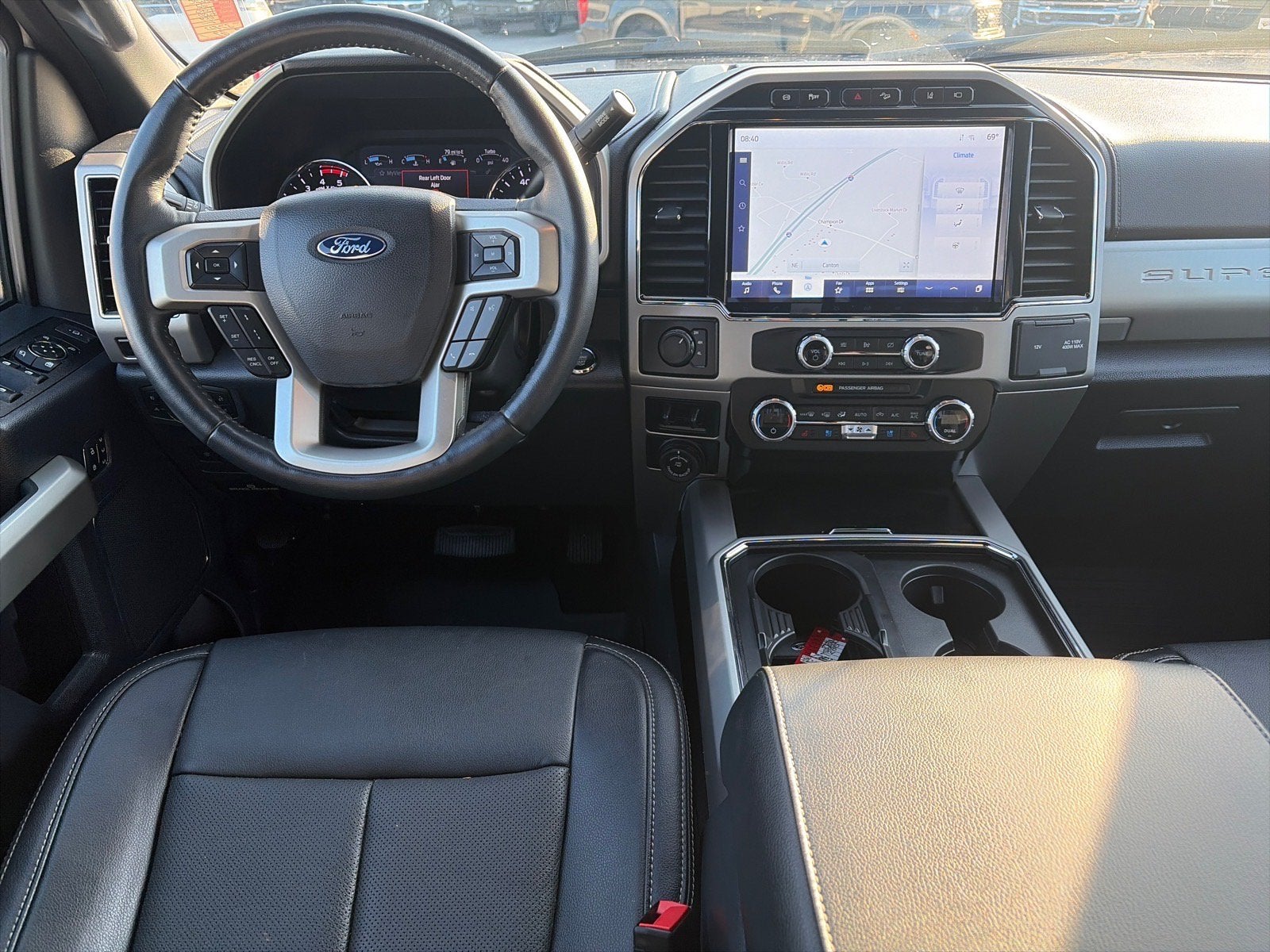 2022 Ford Super Duty F-350 DRW LARIAT