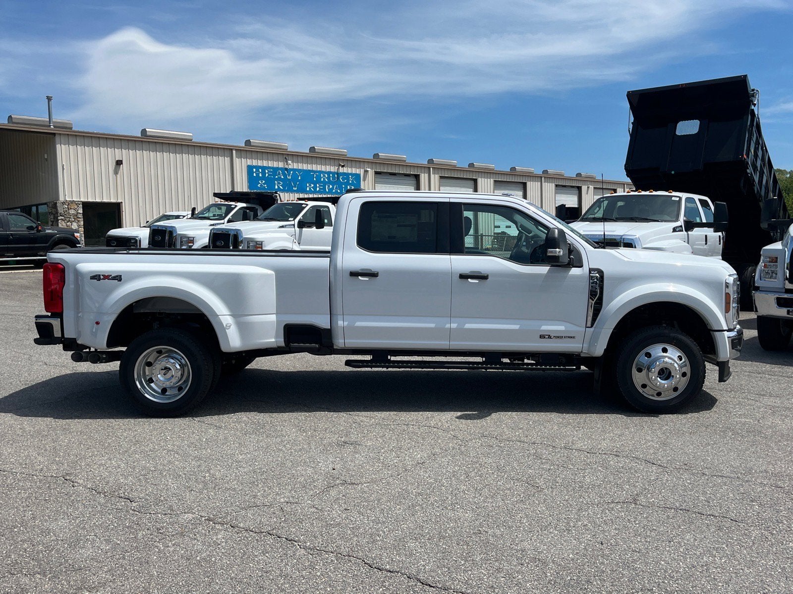2026 Ford Super Duty F-450 DRW XLT