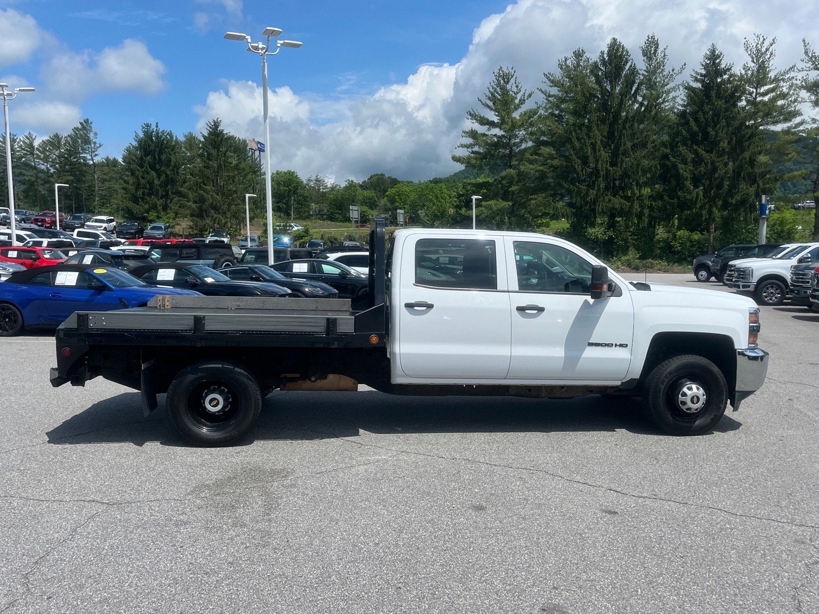 2019 Chevrolet Silverado 3500HD CC WT