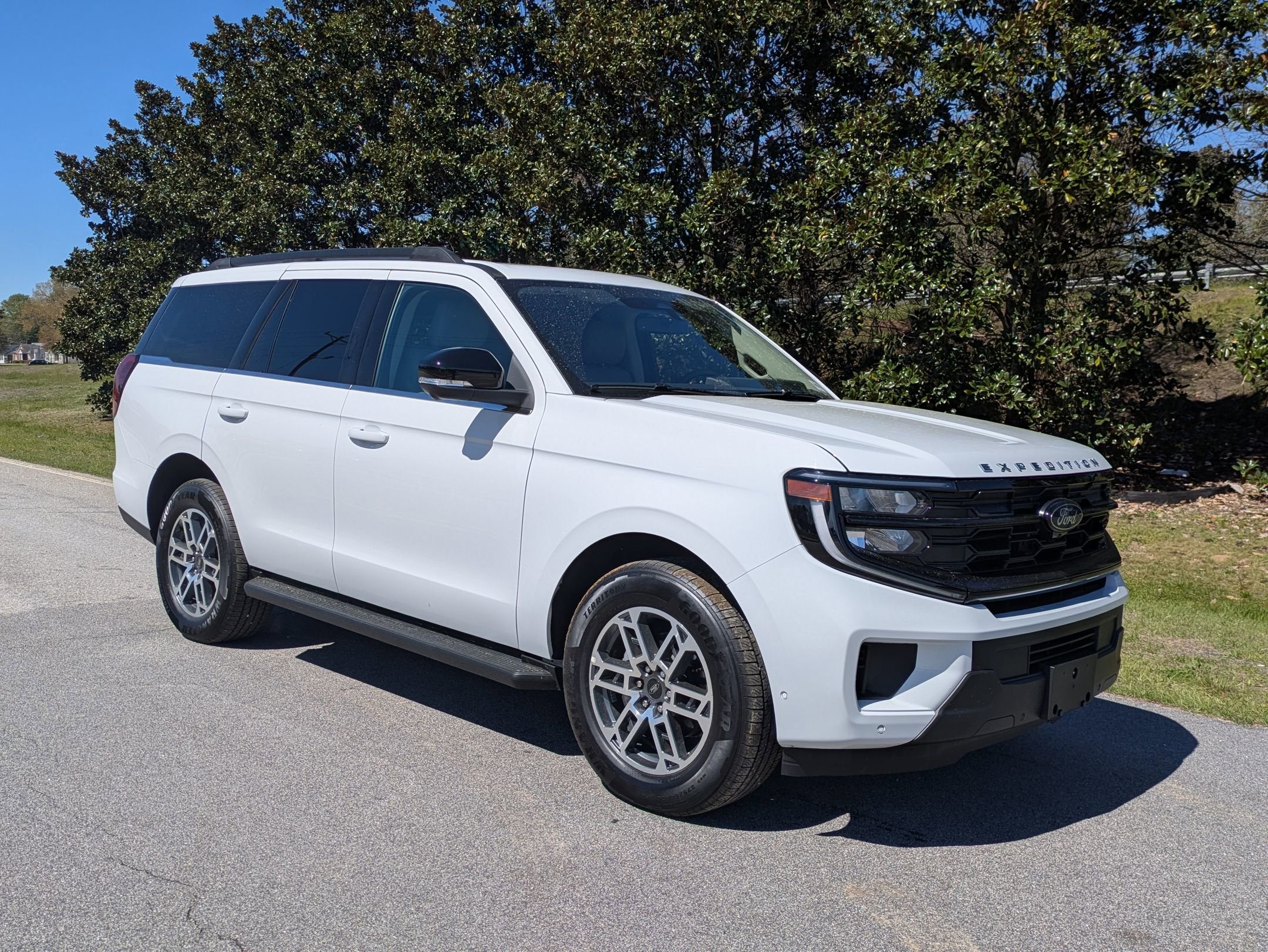 2025 Ford Expedition Active