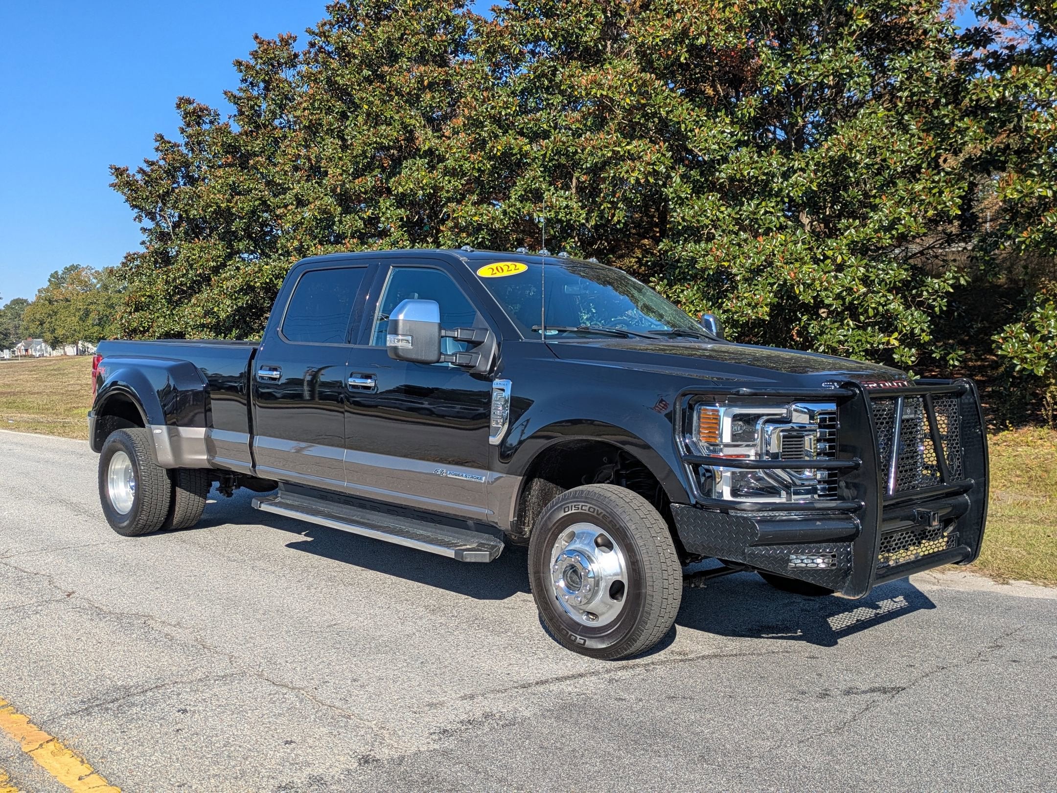 2022 Ford Super Duty F-350 DRW LARIAT