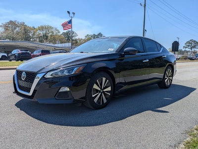 2022 Nissan Altima 2.5 SV