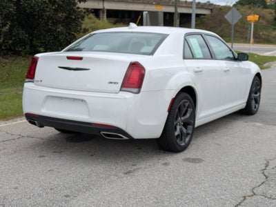 2023 Chrysler 300 Touring
