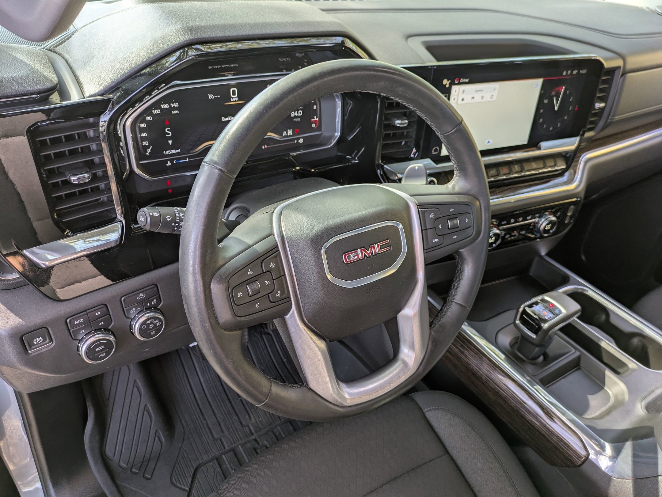 2024 GMC Sierra 1500 Elevation