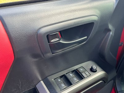 2022 Toyota Tacoma 4WD SR5