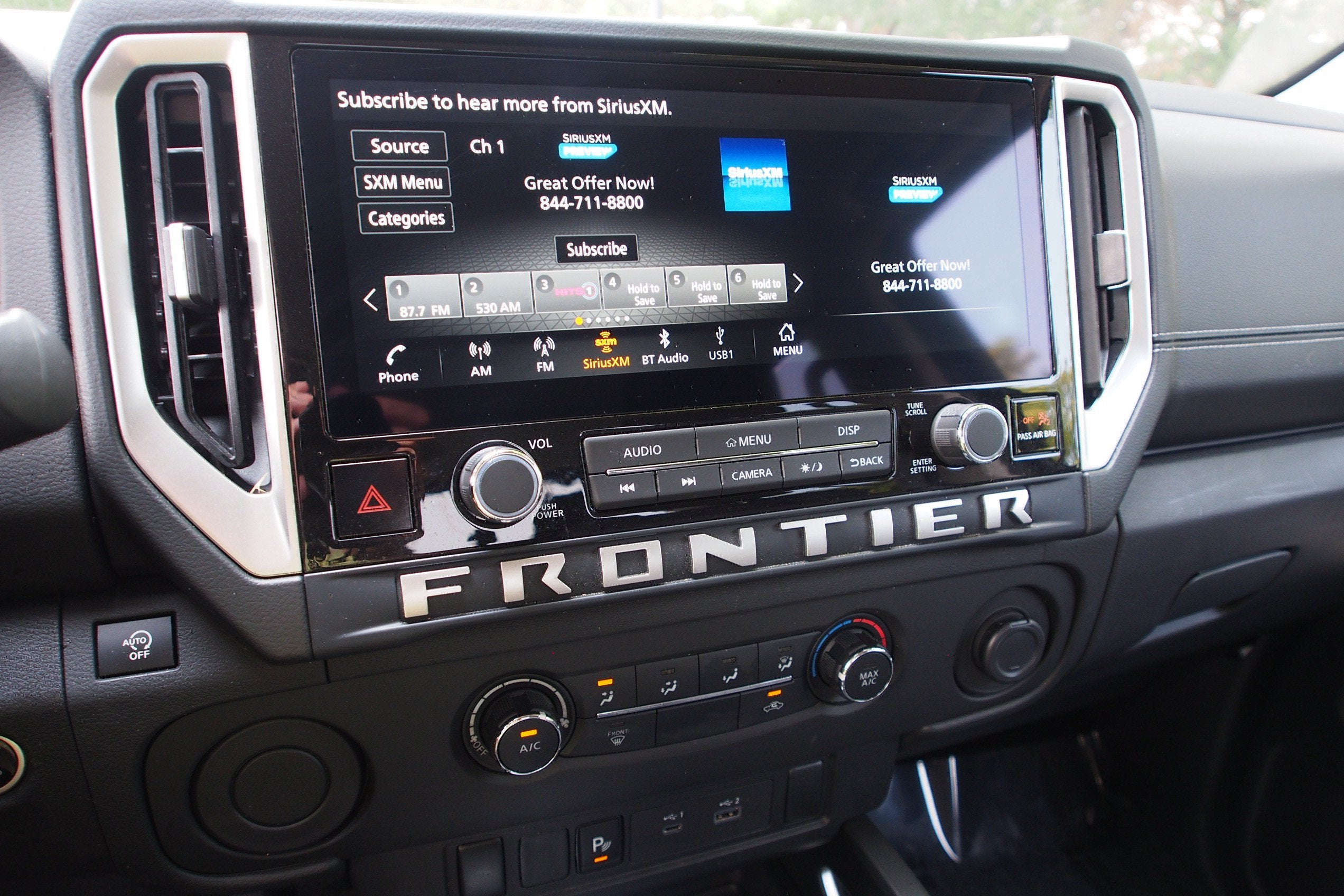 2025 Nissan Frontier SV