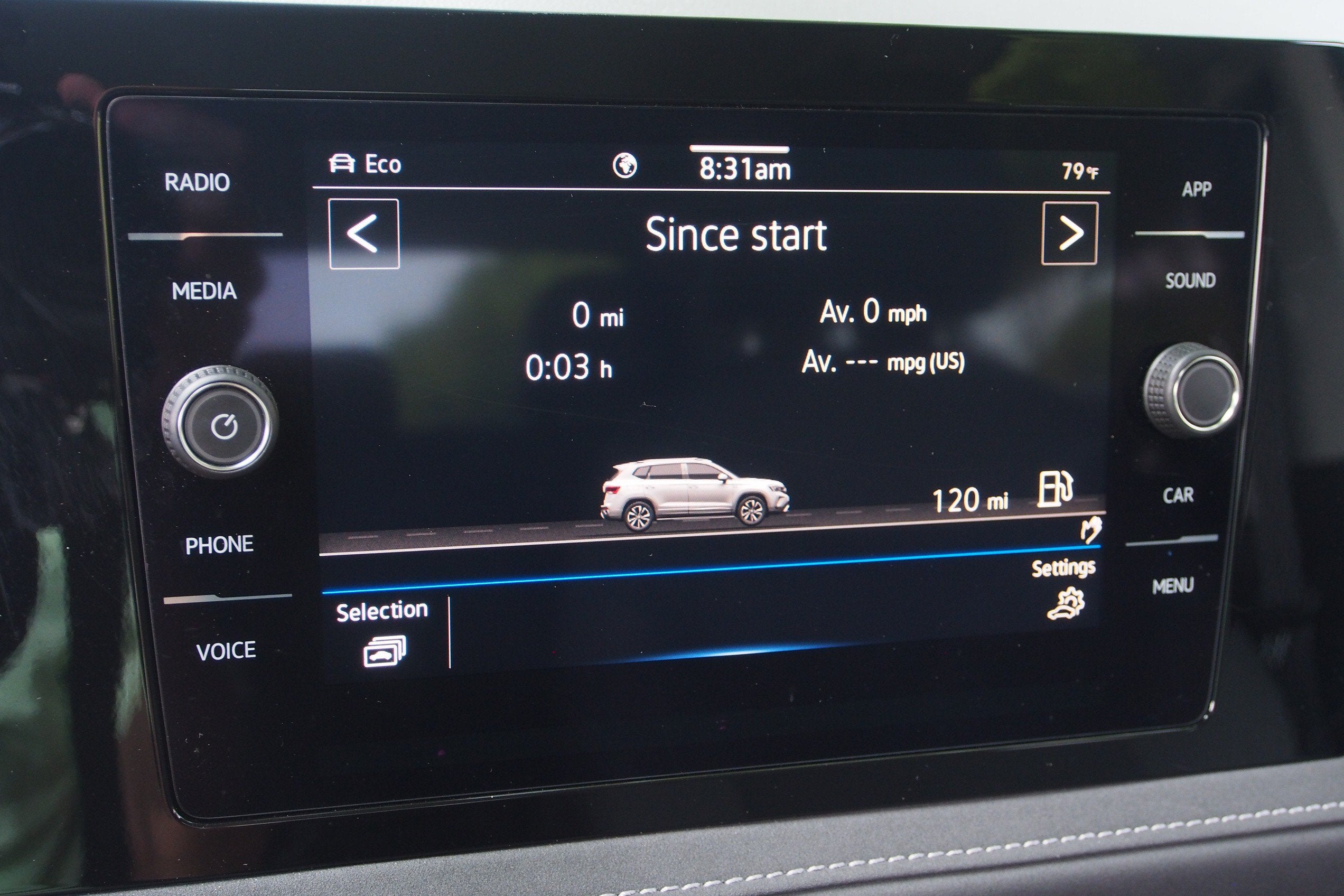 2025 Volkswagen Taos SE Black