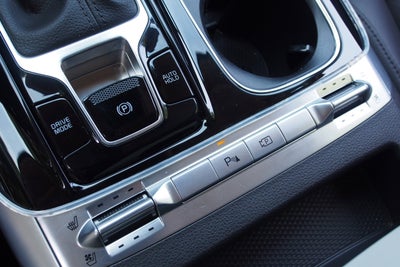 2023 Kia Carnival SX