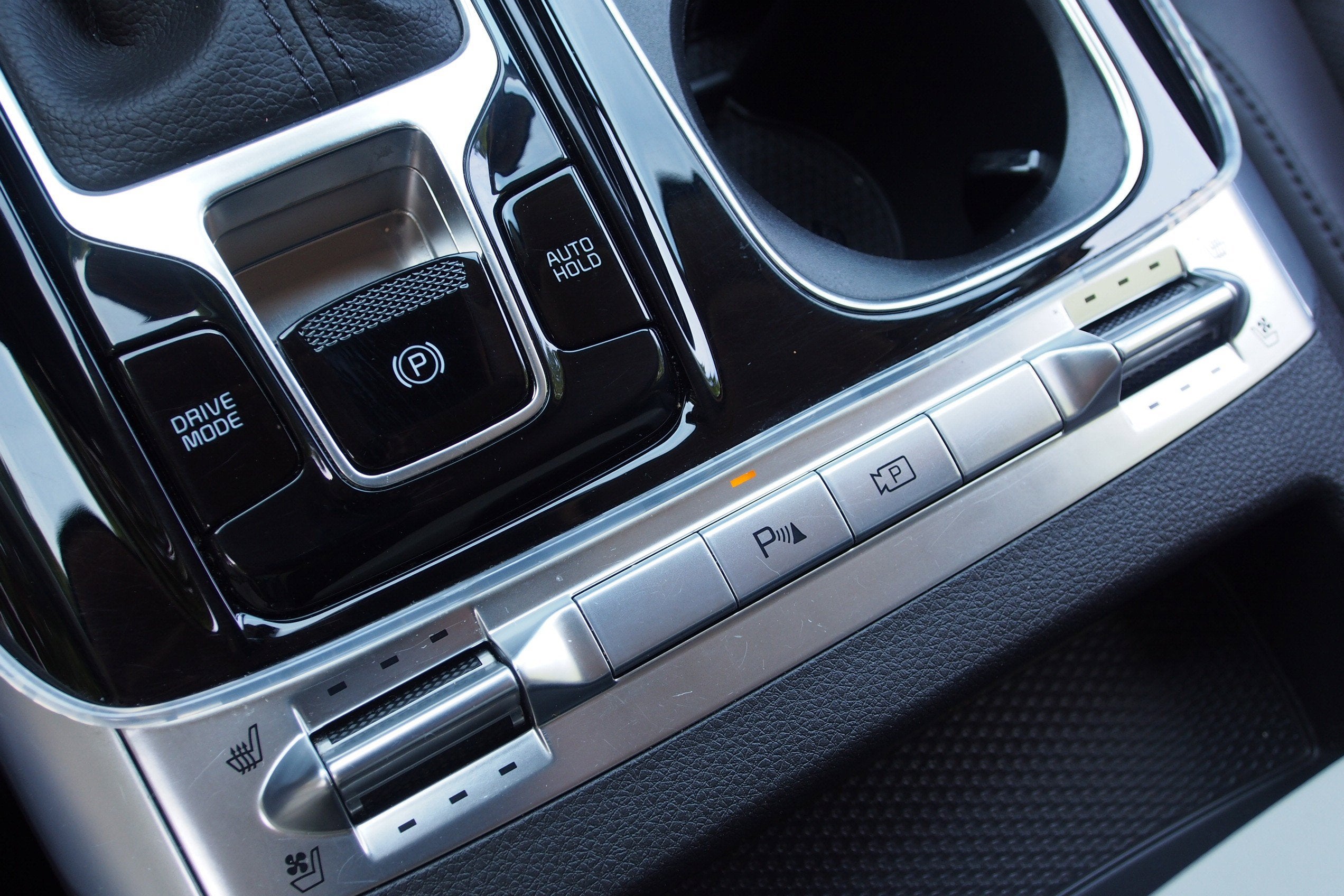 2023 Kia Carnival SX