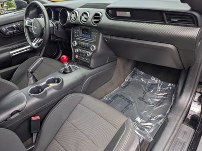 2017 Ford Mustang V6