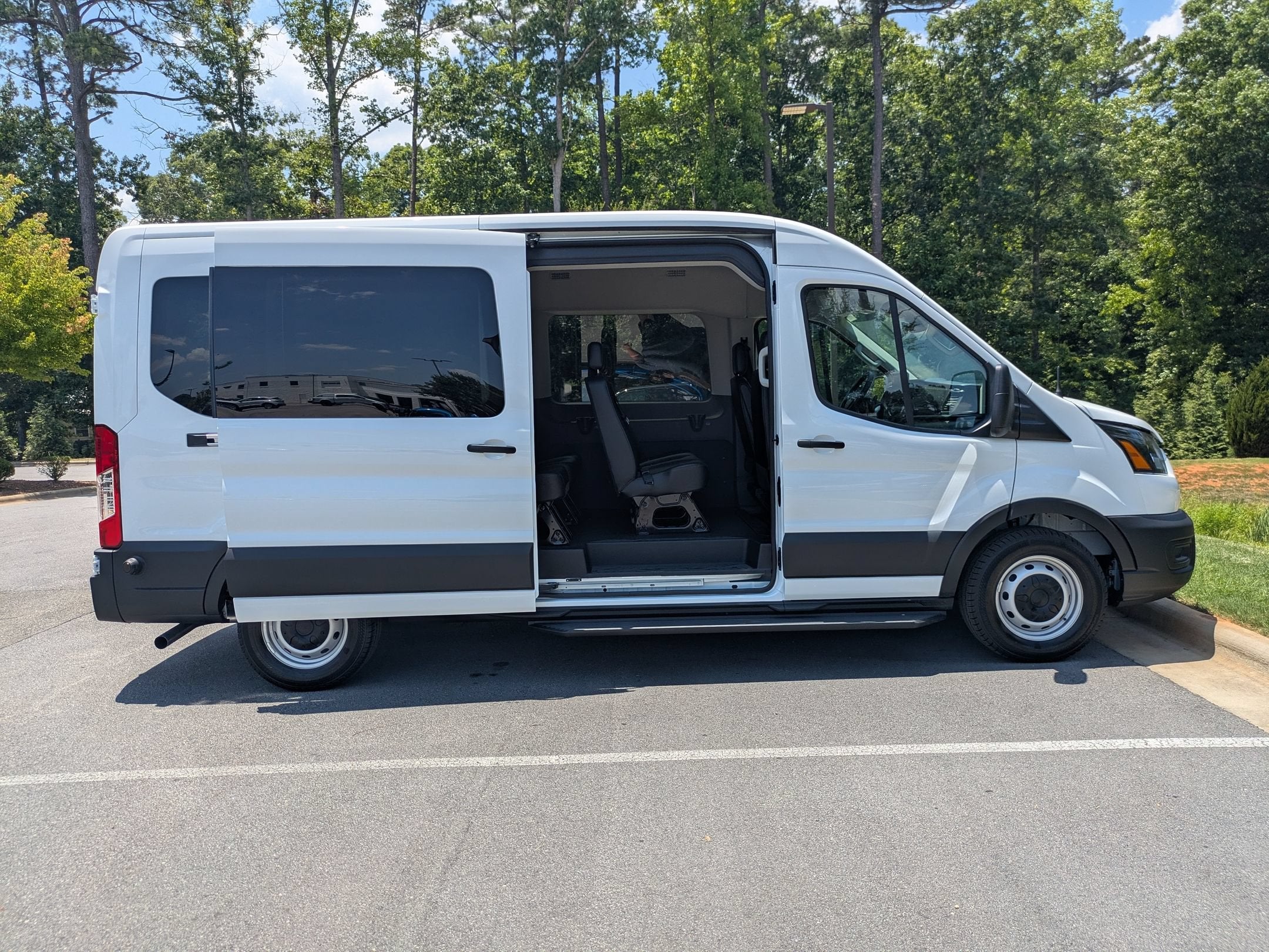2026 Ford Transit Passenger Wagon XL