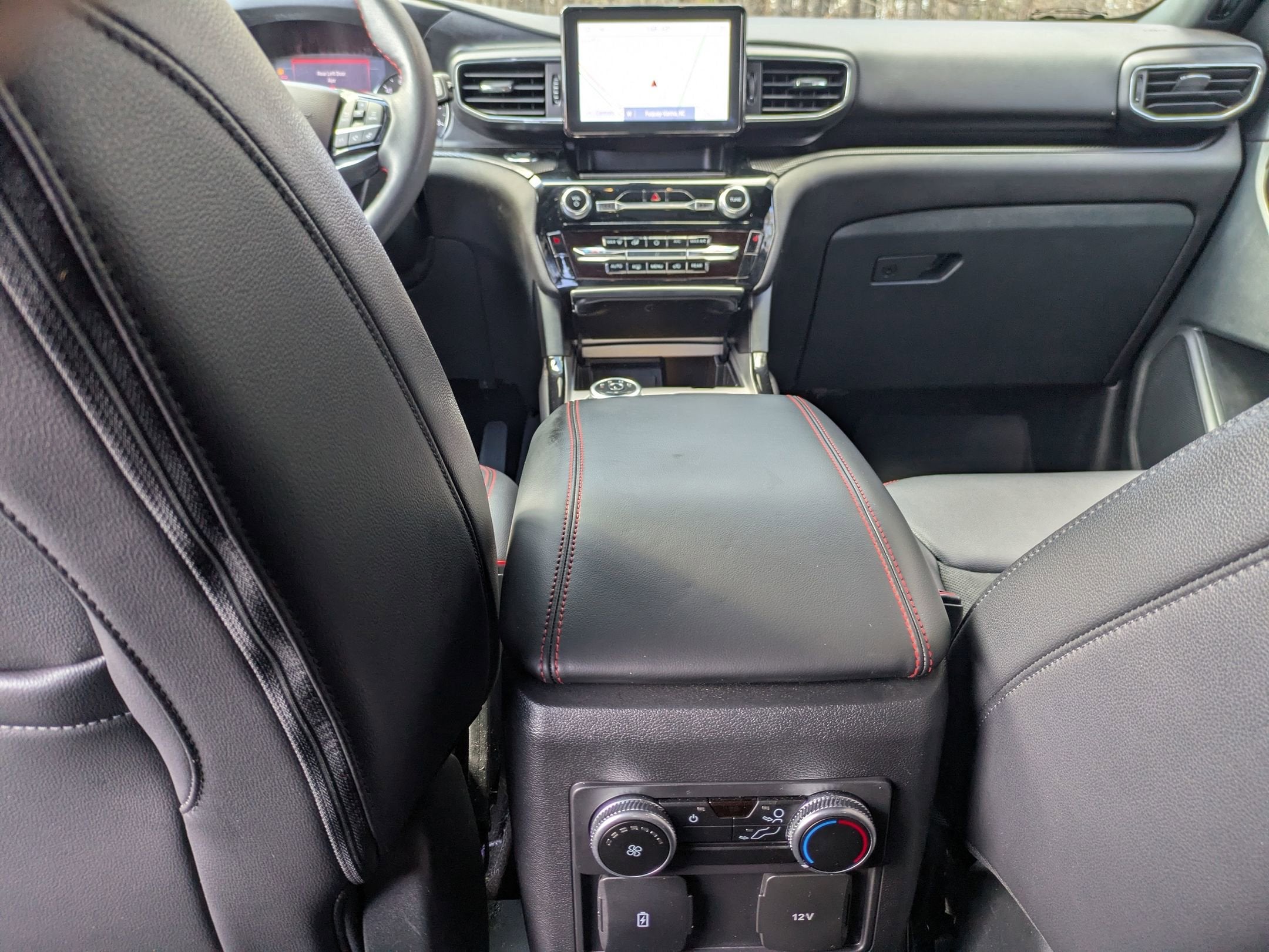 2024 Ford Explorer ST-Line