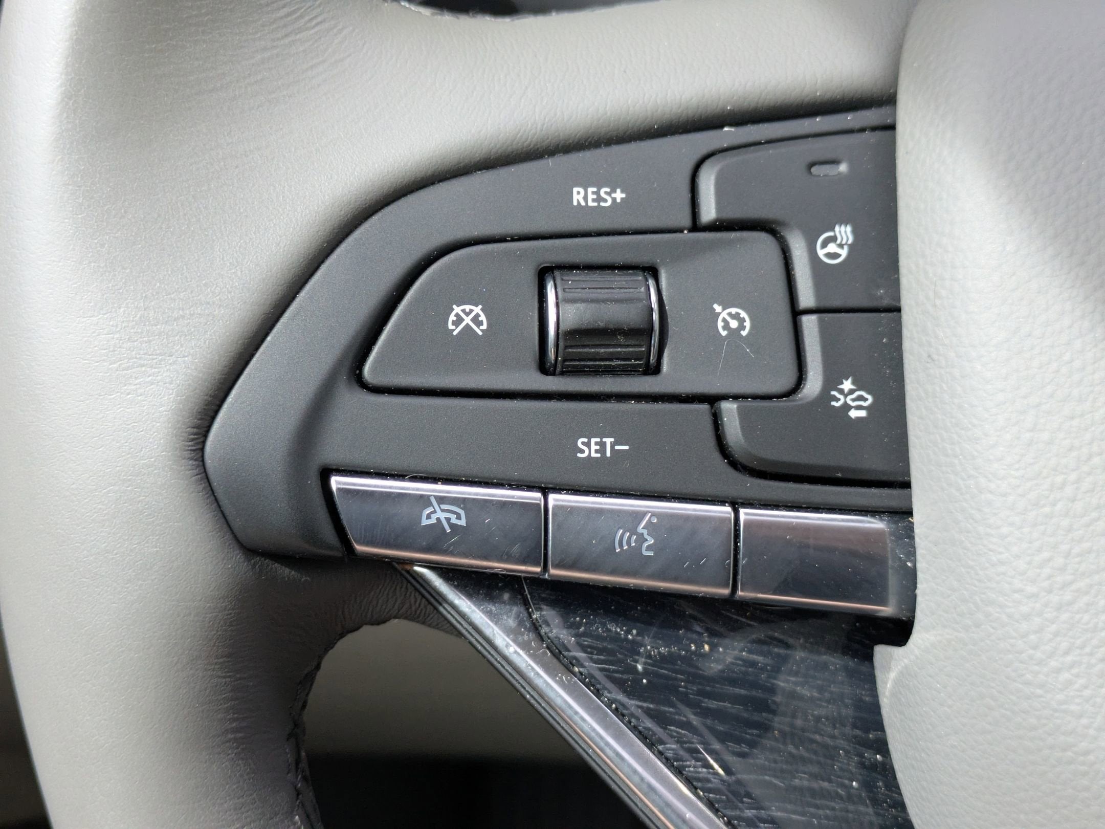 2023 Cadillac XT6 FWD Premium Luxury
