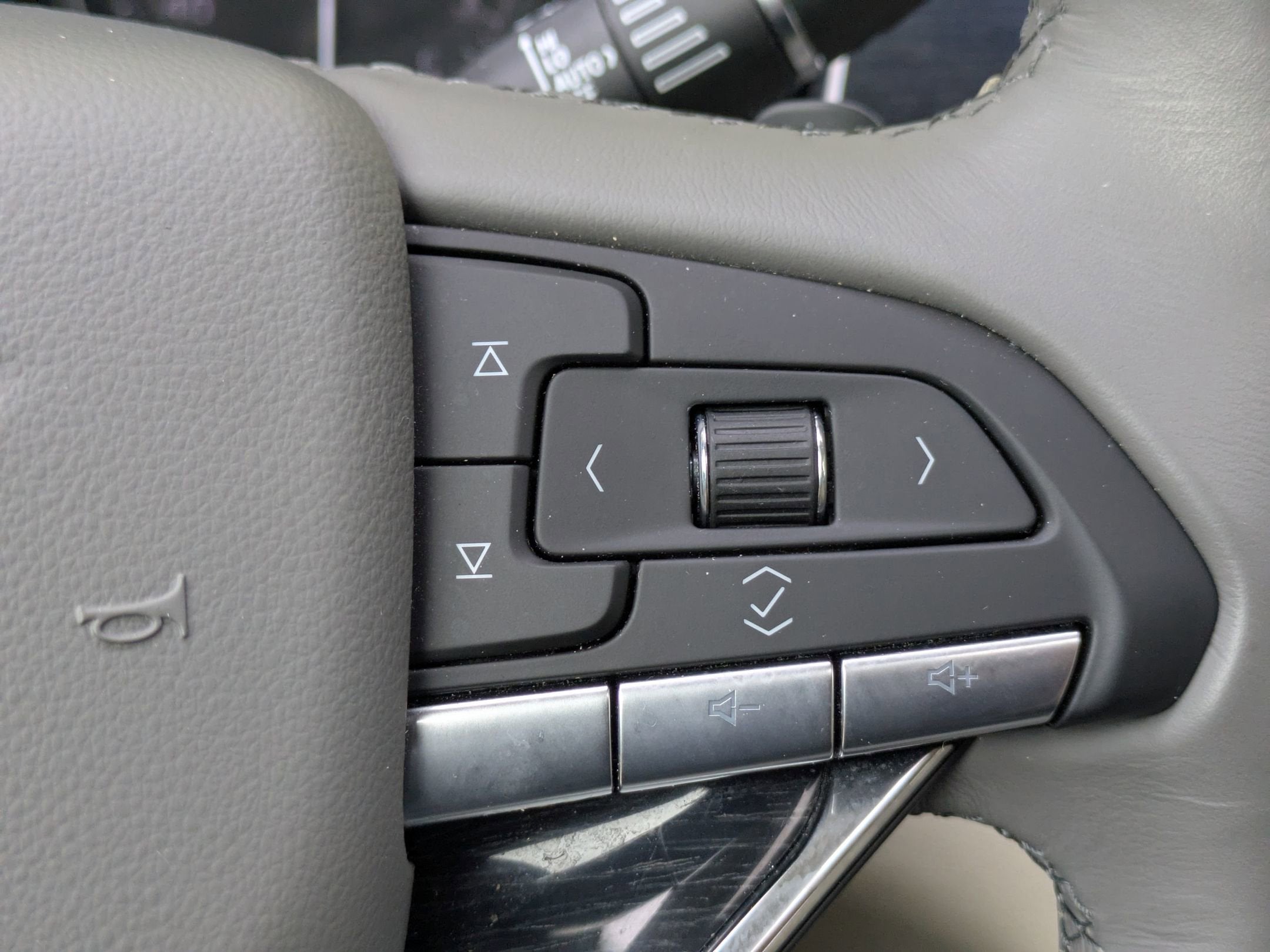 2023 Cadillac XT6 FWD Premium Luxury