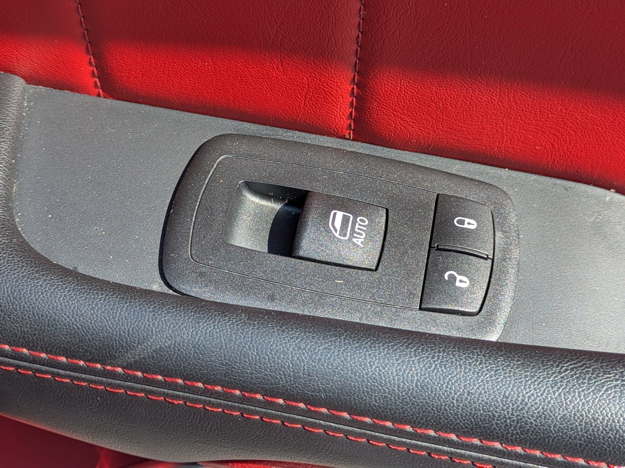 2016 Dodge Challenger R/T Plus Shaker