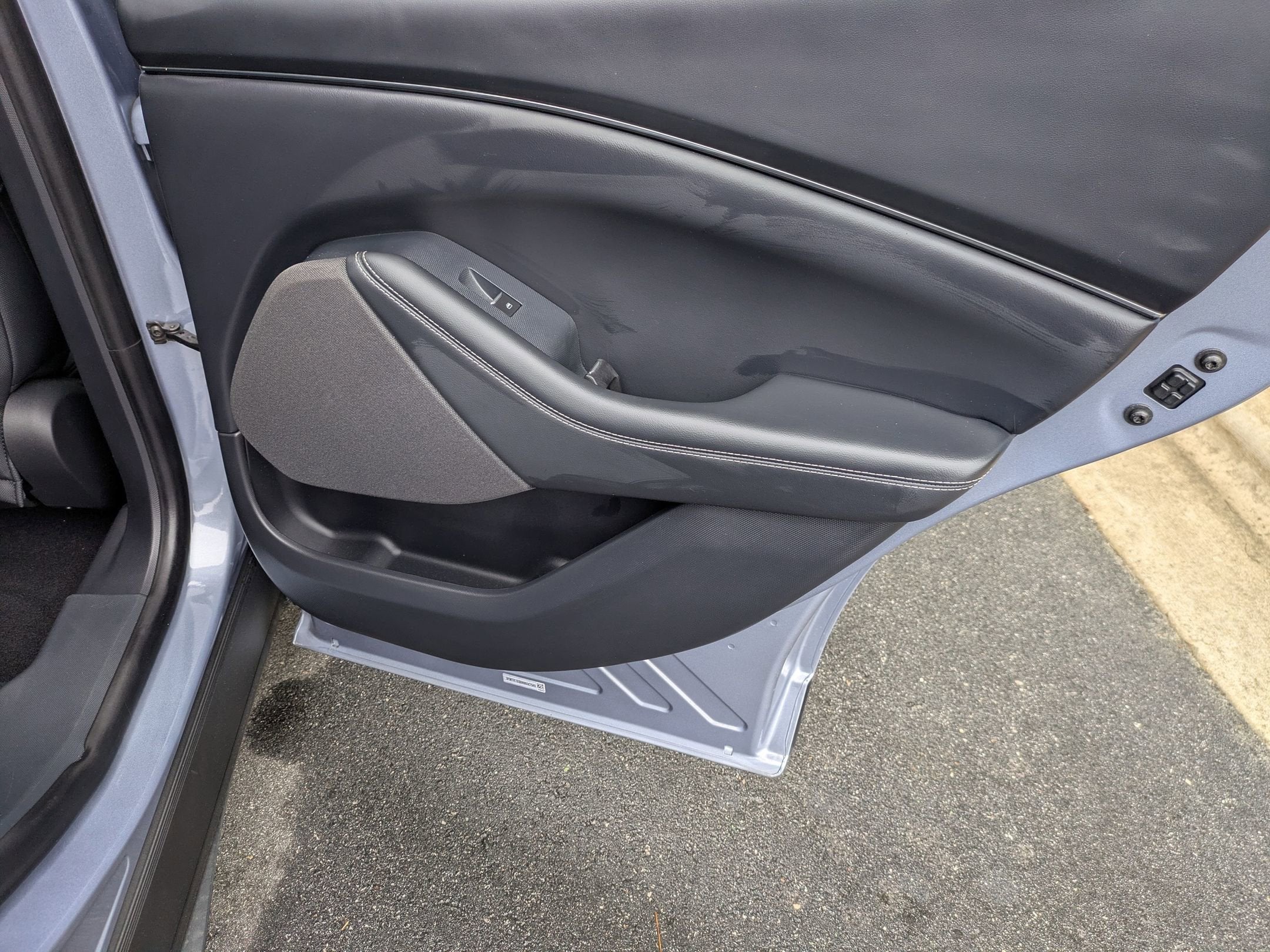2022 Ford Mustang Mach-E Select